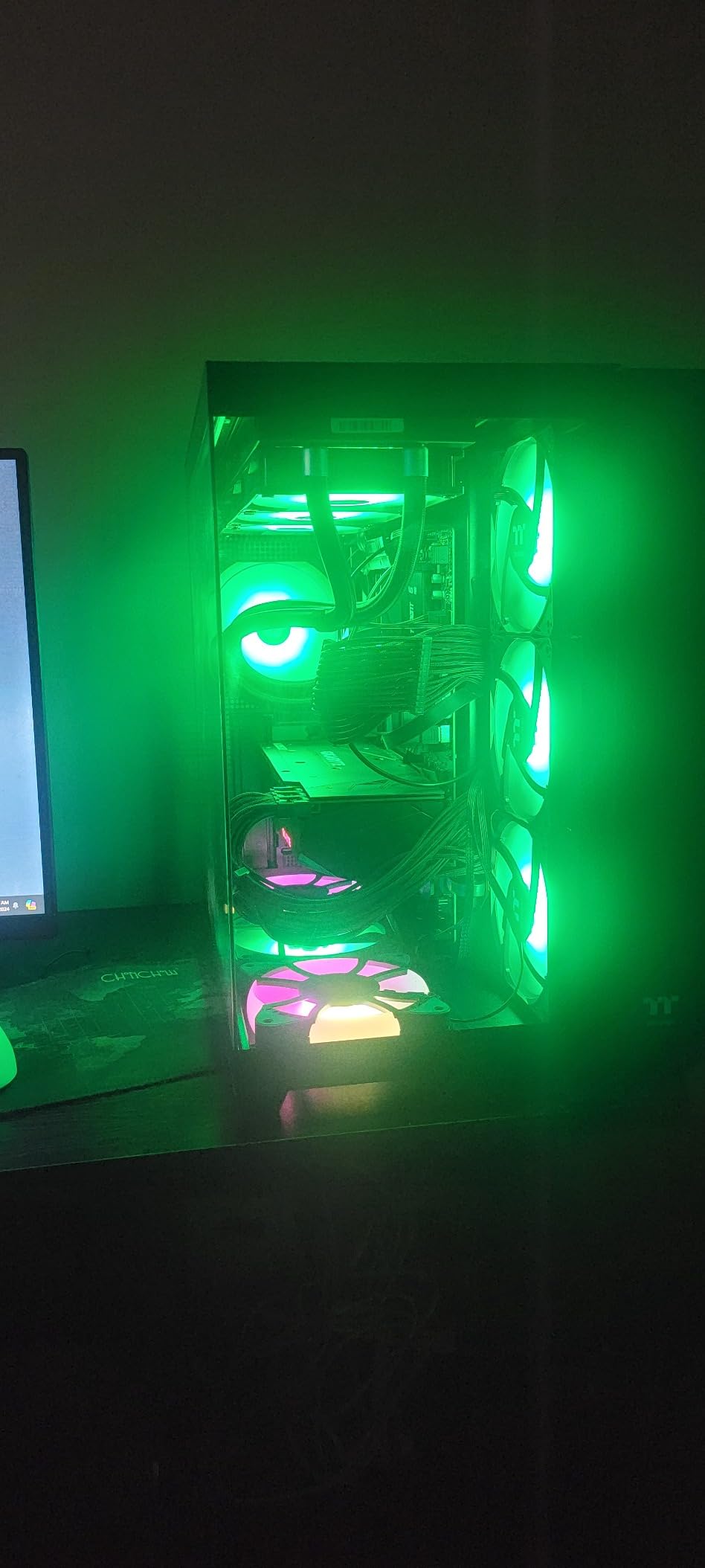 Thermalright ARGB Fan HUB Controller Support 8 Groups of Fans, 8-Port 4 Pin PC Fan Controller, 5V-3Pin ARGB Hub, Strong Paste+Magnetic Suction, SATA Power Cord(12V 4-pin RGB is not Supported) customer photo 1