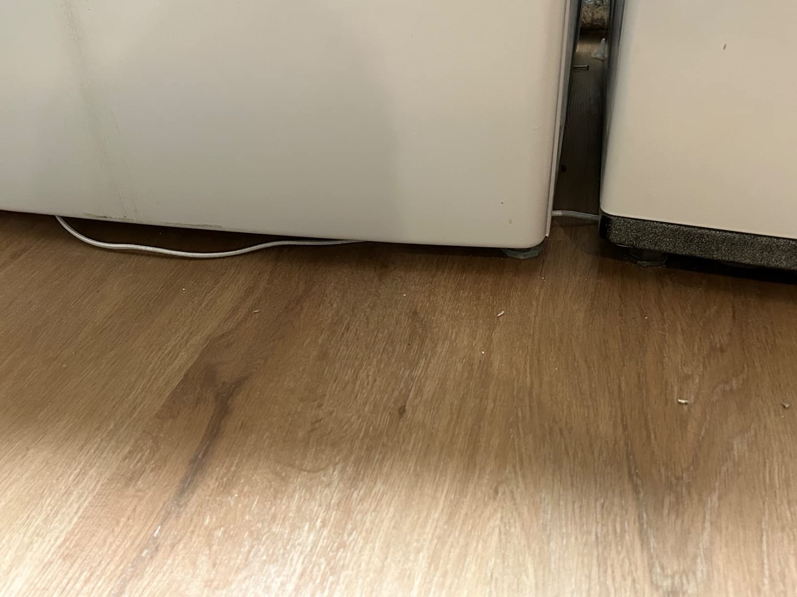 Eve Water Guard - Smart Home Water Leak Detector, 6.5 ft Sensing Cable, 100 dB Siren, (Apple HomeKit), App Notifications, Bluetooth, Thread Customer Review Eve Water Guard - Smart Home Water Leak Detector, 6.5 ft Sensing Cable, 100 dB Siren, (Apple HomeKit), App Notifications, Bluetooth, Thread - Customer Photo 3