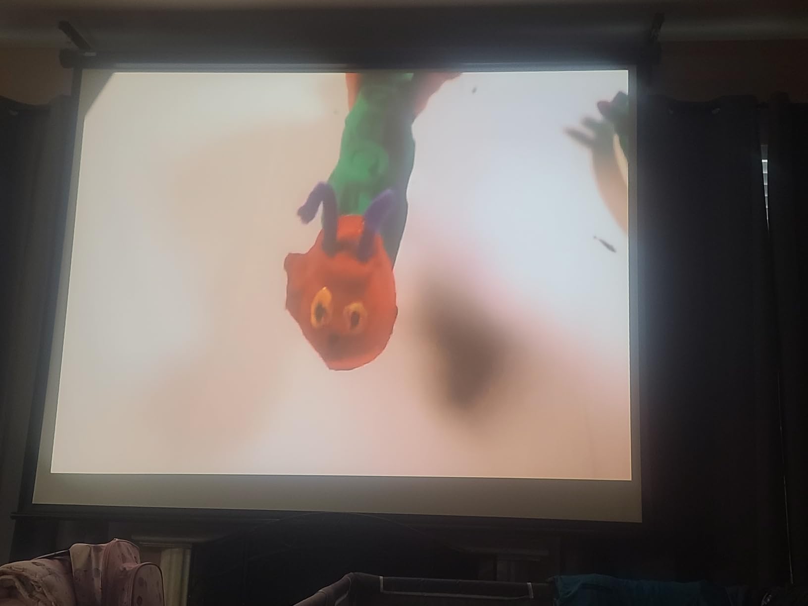 BenQ TH685P | 1080p Gaming Projector | 4K Supported | 120hz Refresh Rate | 3500 Lumens | 8.3ms Low Latency | Enhanced Game Mode | Auto Keystone | Built in speaker | 3 Year Industry Leading Warranty - Customer Photo 2