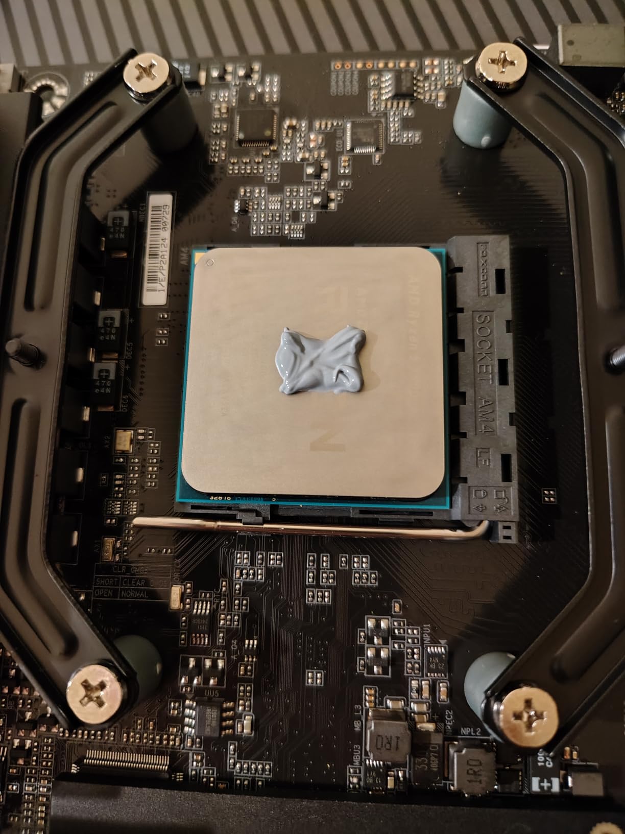 AMD Ryzen 5 5500 6-Core, 12-Thread Unlocked Desktop Processor with Wraith Stealth Cooler Customer Review AMD Ryzen 5 5500 6-Core, 12-Thread Unlocked Desktop Processor with Wraith Stealth Cooler - Customer Photo 1