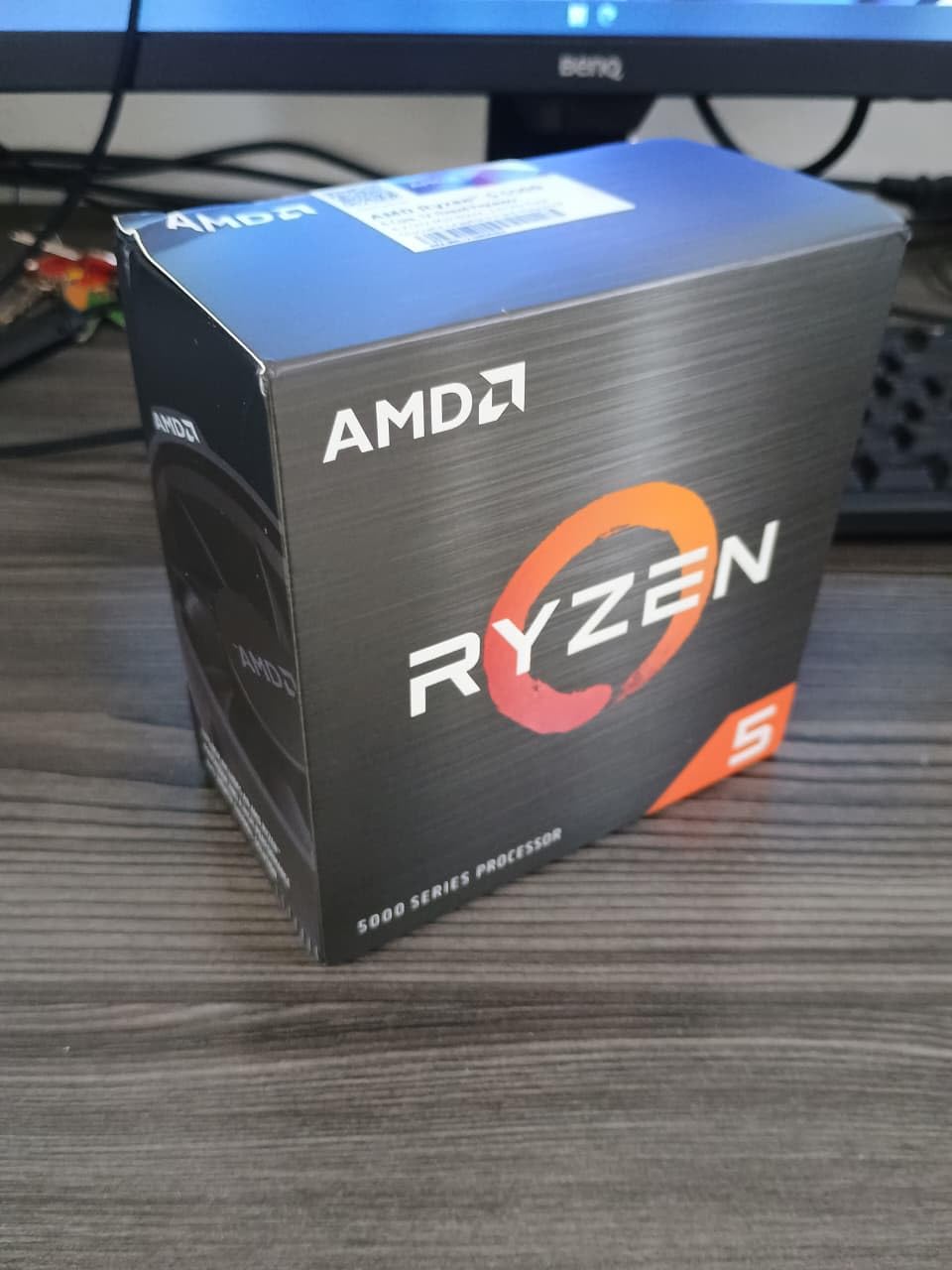 AMD Ryzen 5 5500 6-Core, 12-Thread Unlocked Desktop Processor with Wraith Stealth Cooler - Customer Photo 3