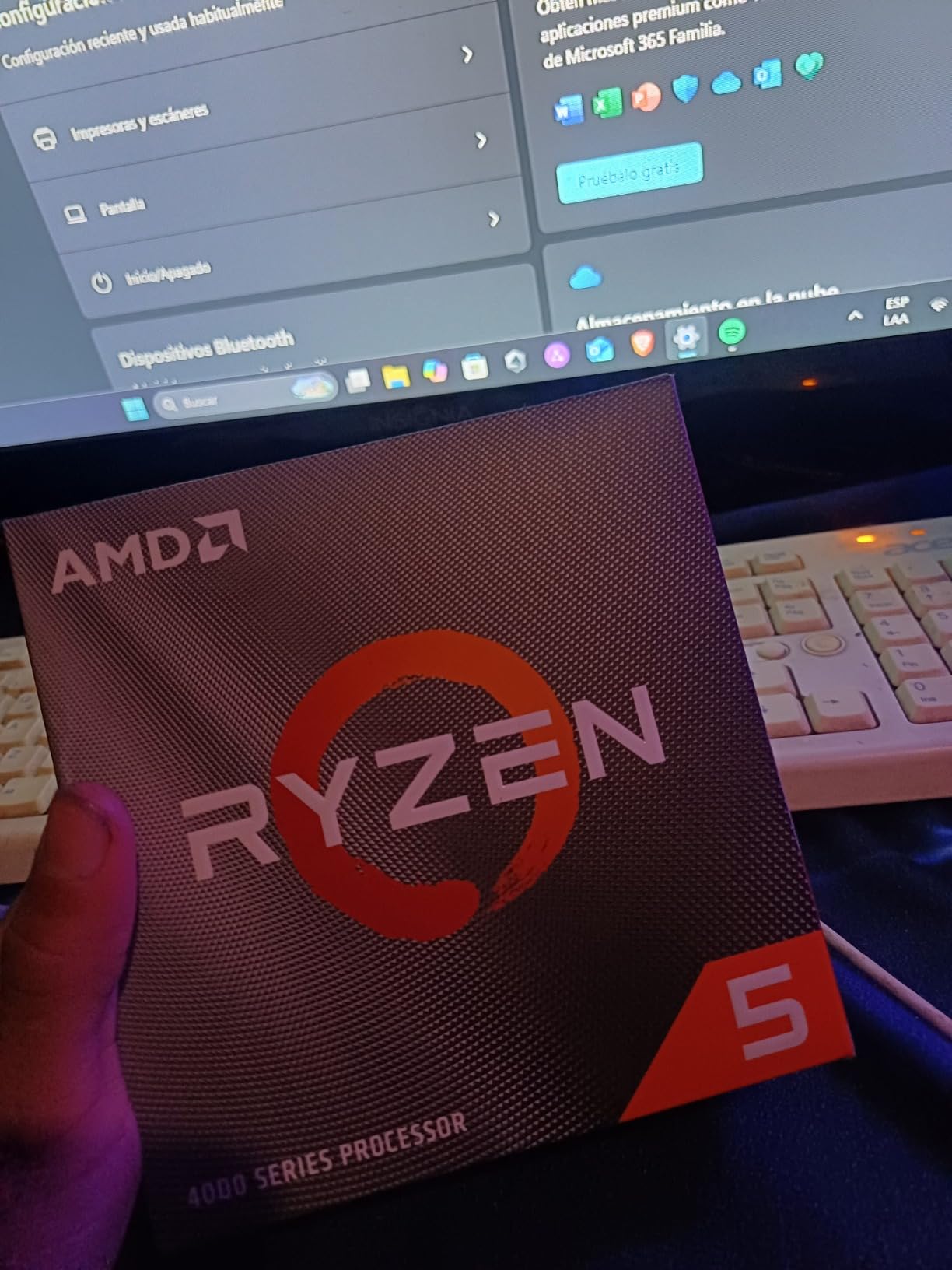 AMD Ryzen 5 4500 6-Core, 12-Thread Unlocked Desktop Processor with Wraith Stealth Cooler - Customer Photo 3