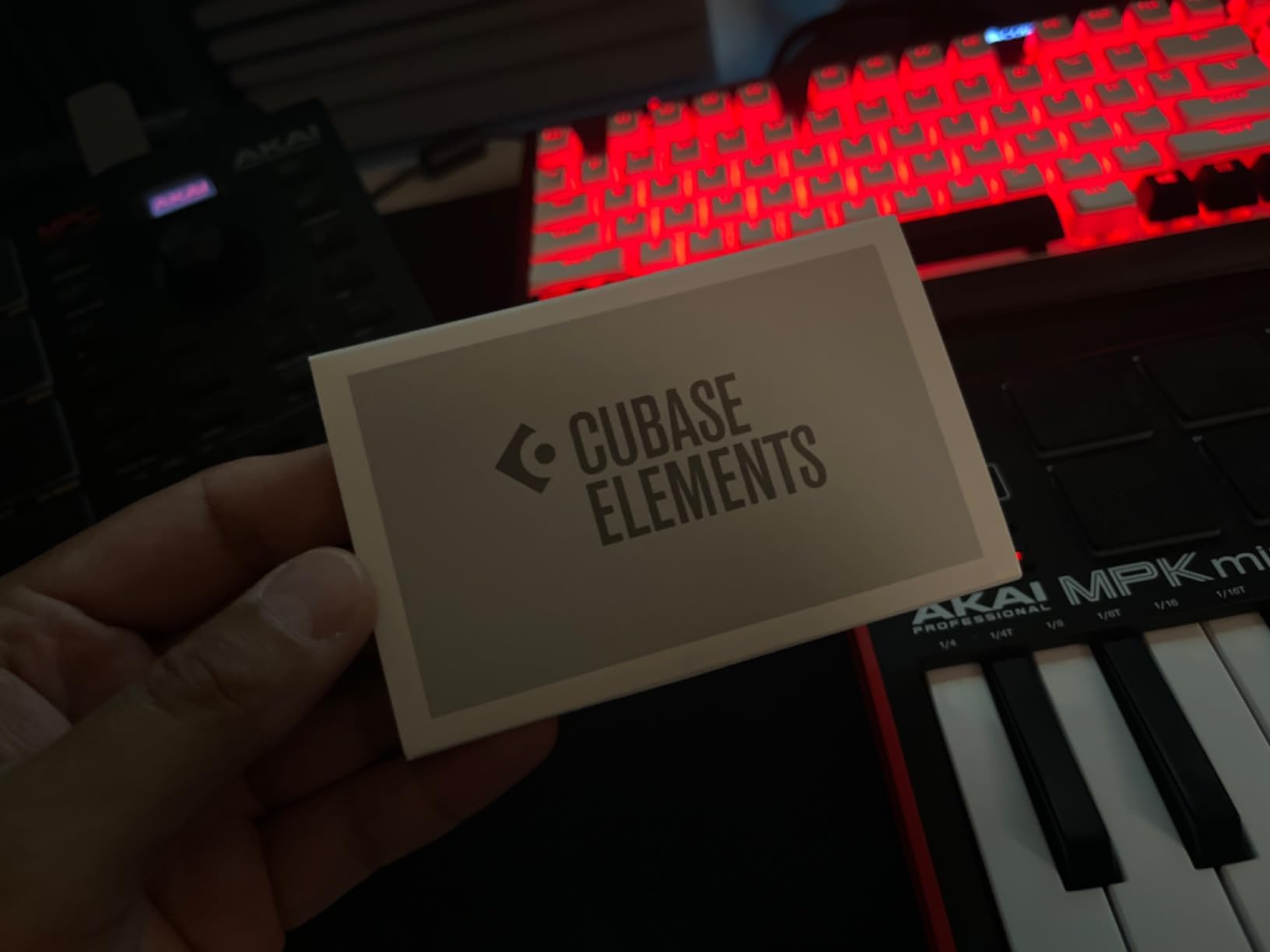 Steinberg Cubase 13 Elements - Accessible Music Production Software for PC/Mac - Customer Photo 1