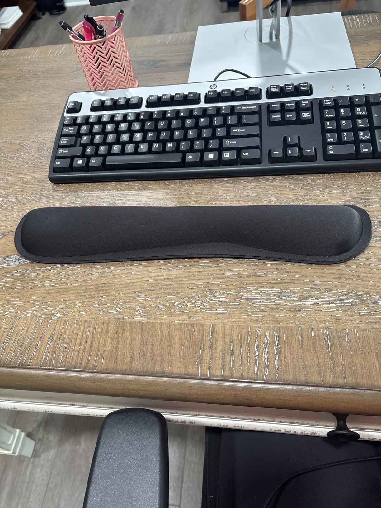 Yolanda Keyboard Wrist Rest Memory Foam, Easy Typing Pain Relief, Keyboard Mouse Pad Set for Computer, Laptop, Home & Office Customer Review Yolanda Keyboard Wrist Rest Memory Foam, Easy Typing Pain Relief, Keyboard Mouse Pad Set for Computer, Laptop, Home & Office - Customer Photo 2