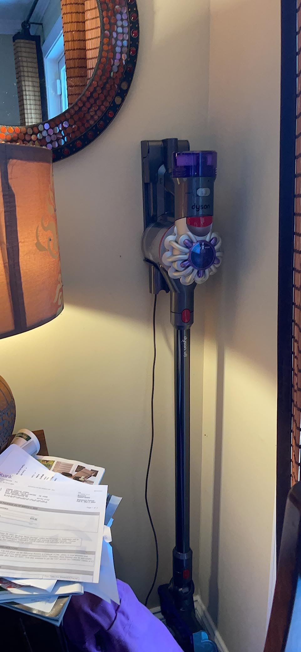 Dyson V8 Cordless Vacuum, Cleans Hard Floors and Carpets, Detangles, Converts to Handheld, 115AW, 2 Power Modes, Up to 40 Minutes¹ - Customer Photo 3