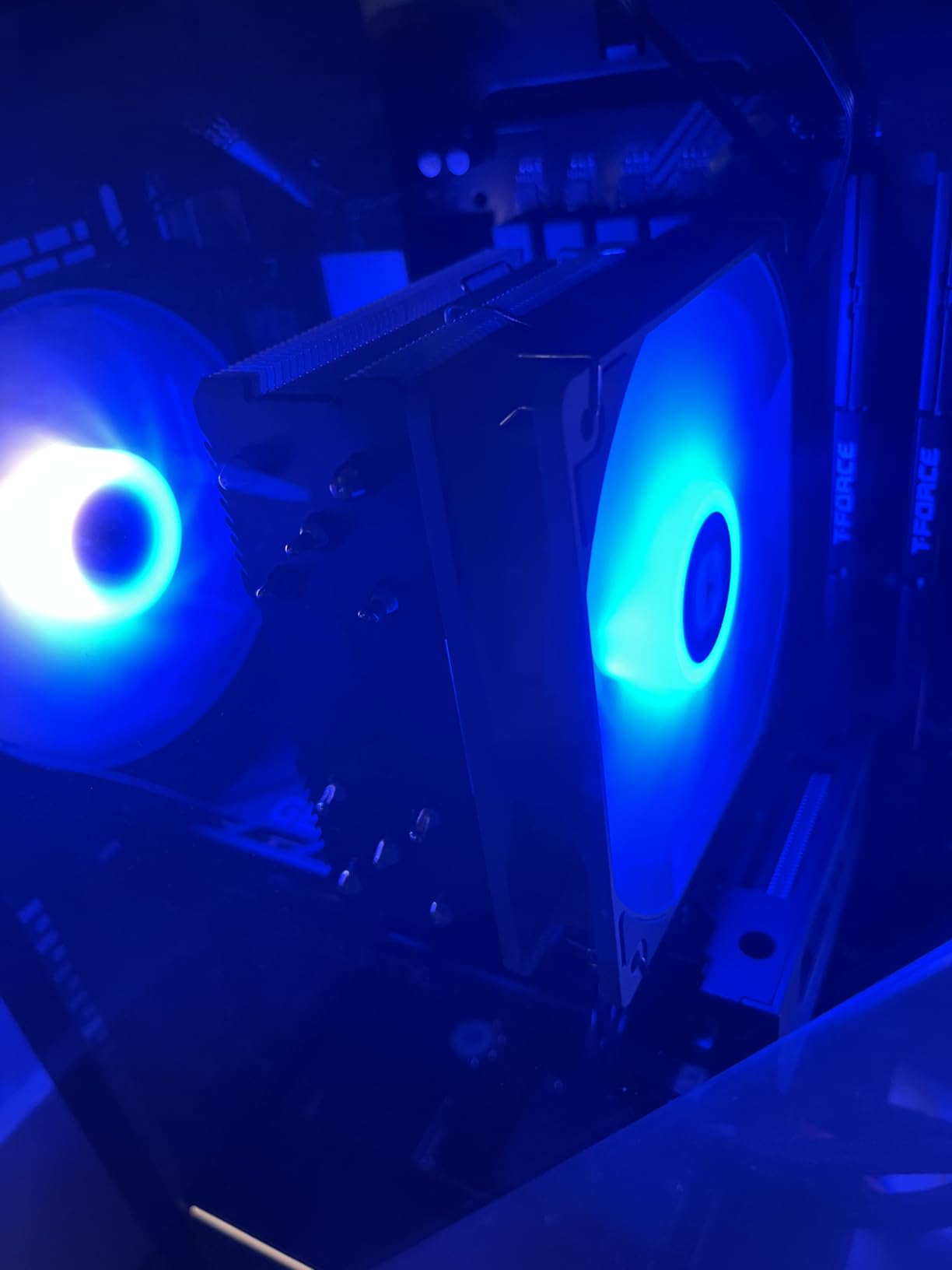 Thermalright Assassin King 120 SE White ARGB CPU Air Cooler, AK120 SE White ARB, 5 Heatpipes, TL-C12CW-S PWM Quiet Fan CPU Cooler with S-FDB Bearing, for AMD AM4/AM5/Intel LGA1700/1150/1151/1200/1851 Customer Review Thermalright Assassin King 120 SE White ARGB CPU Air Cooler, AK120 SE White ARB, 5 Heatpipes, TL-C12CW-S PWM Quiet Fan CPU Cooler with S-FDB Bearing, for AMD AM4/AM5/Intel LGA1700/1150/1151/1200/1851 - Customer Photo 2