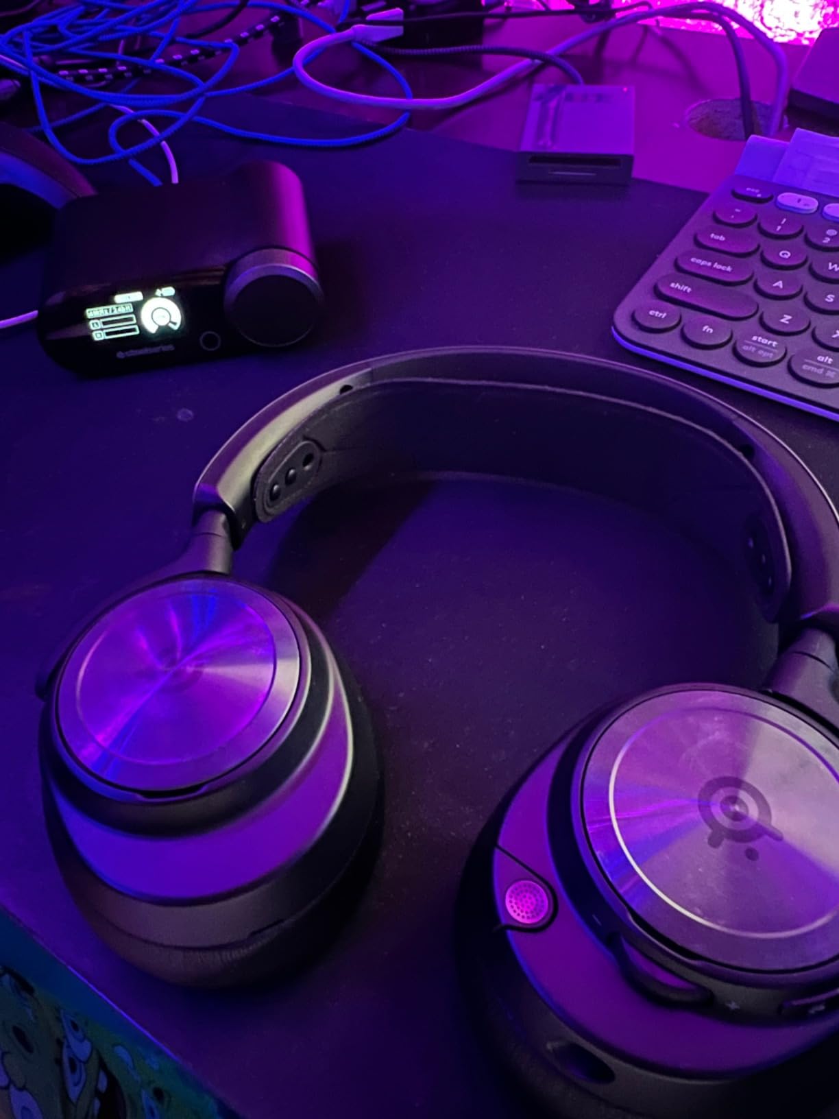 SteelSeries Arctis Nova Pro Wireless Multi-System Gaming Headset - Premium Hi-Fi Drivers - Active Noise Cancellation - Infinity Power System - Stealth Retractable Mic - PC, PS5/PS4, Switch, Mobile Customer Review SteelSeries Arctis Nova Pro Wireless Multi-System Gaming Headset - Premium Hi-Fi Drivers - Active Noise Cancellation - Infinity Power System - Stealth Retractable Mic - PC, PS5/PS4, Switch, Mobile - Customer Photo 1