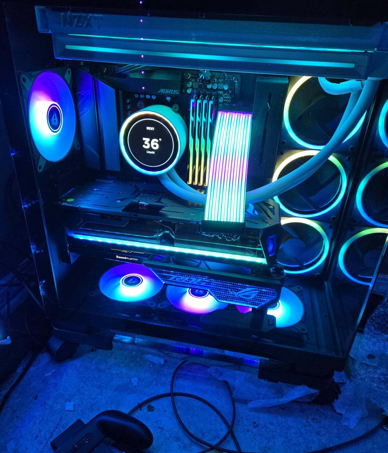 ASUS ROG Herculx Graphics Card Anti-Sag Holder Bracket (Solid Zinc Alloy Construction, Easy Toolless Installation, Included Spirit Level, Adjustable Height, Wide Compatibility, Aura Sync RGB) - Customer Photo 1