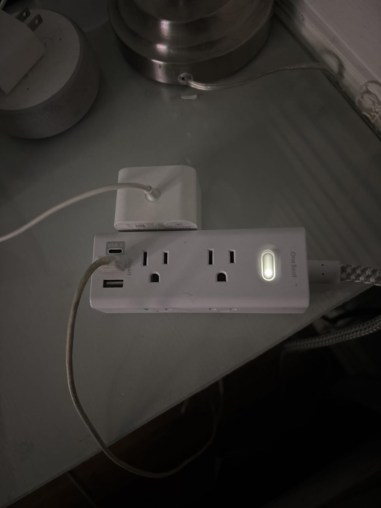 Power Strip Surge Protector - One Beat 6 Widely Outlets with 4 USB Ports (2 USB C), 5 Ft Extension Cord Flat Plug, Wall Mount Outlet Extender Small Power Strip for Travel Home Office College Dorm Room - Customer Photo 3