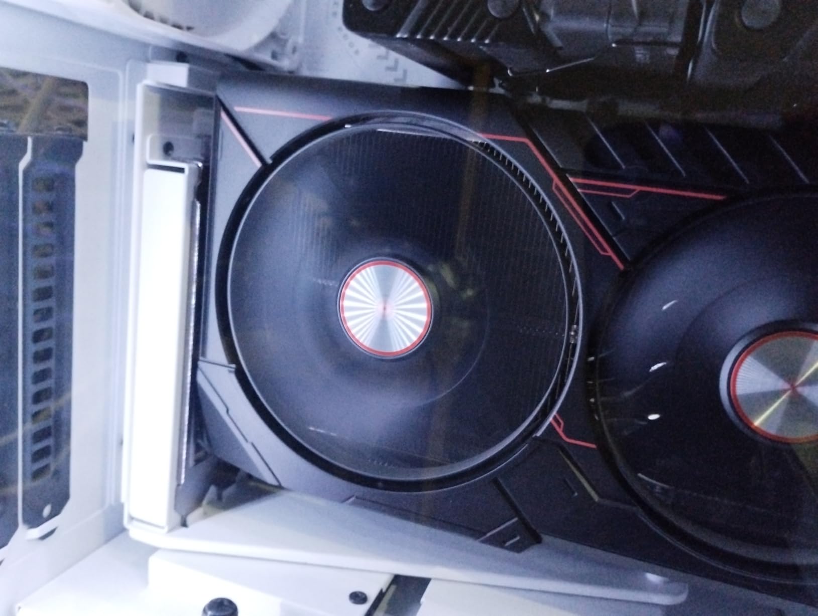 NZXT Vertical GPU Mounting Kit - AB-RH175-B1-175 mm PCIe 4.0x16 Riser Cable - GPU Holder - Sturdy Steel Bracket - Black - Customer Photo 2