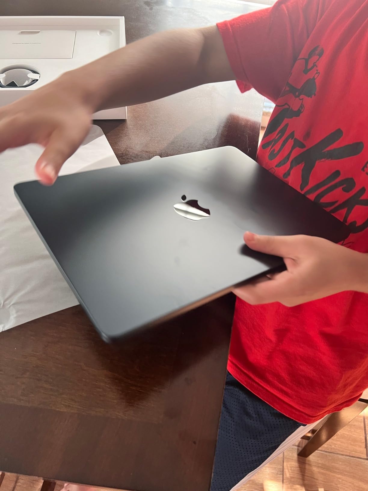 Apple 2022 MacBook Air Laptop with M2 chip: Built for Apple Intelligence, 13.6-inch Liquid Retina Display, 8GB RAM, 256GB SSD Storage, Backlit Keyboard, 1080p FaceTime HD Camera; Midnight customer photo 2