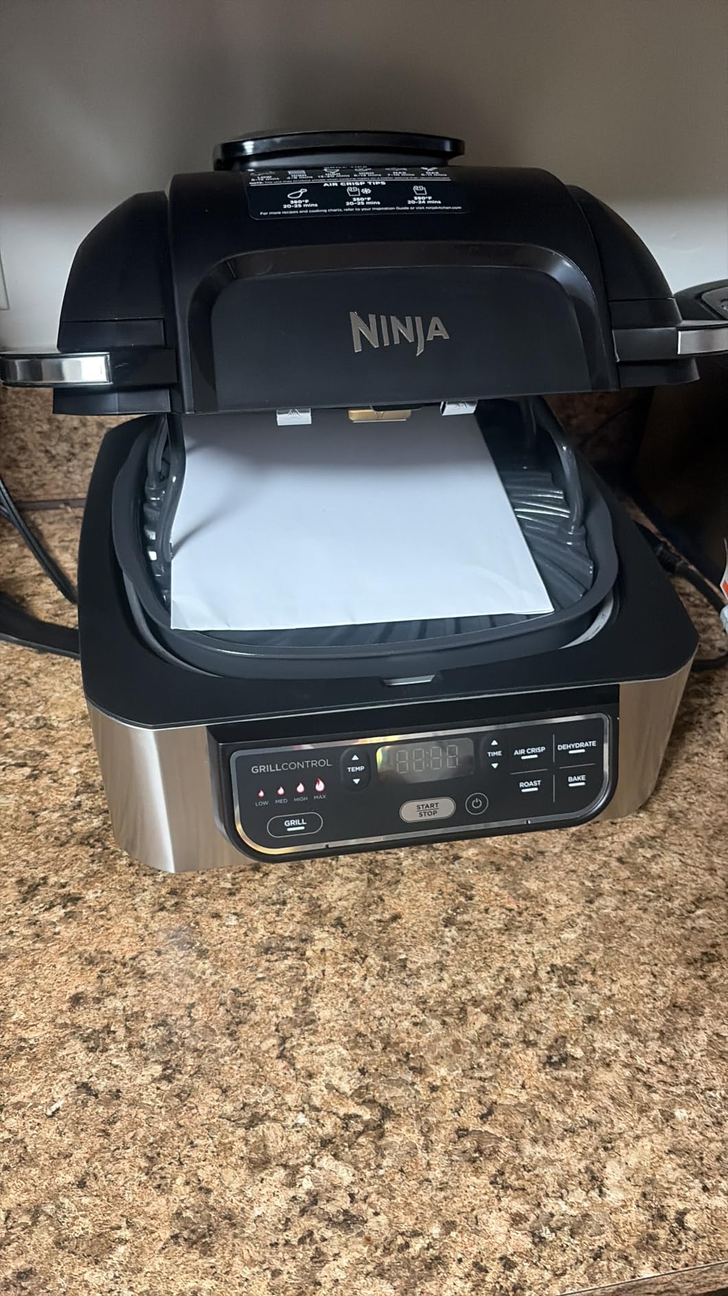 Ninja DG551 Foodi Smart XL 6-in-1 Indoor Grill with Air Fry, Roast, Bake, Broil, & Dehydrate, Foodi Smart Thermometer, 2nd Generation, Black/Silver - Customer Photo 1