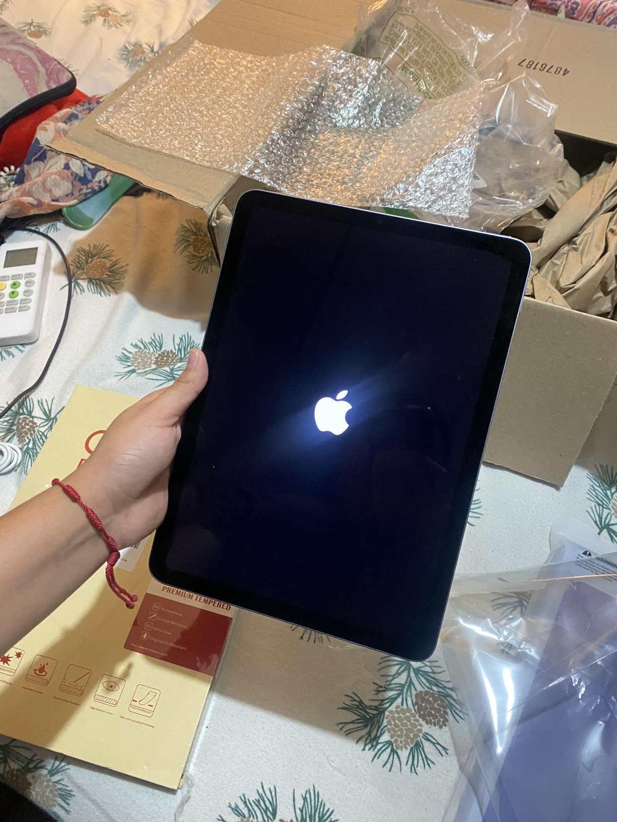 Apple 2022 iPad Air (10.9-inch, Wi-Fi, 64GB) - Starlight (Renewed) Customer Review Apple 2022 iPad Air (10.9-inch, Wi-Fi, 64GB) - Starlight (Renewed) - Customer Photo 1