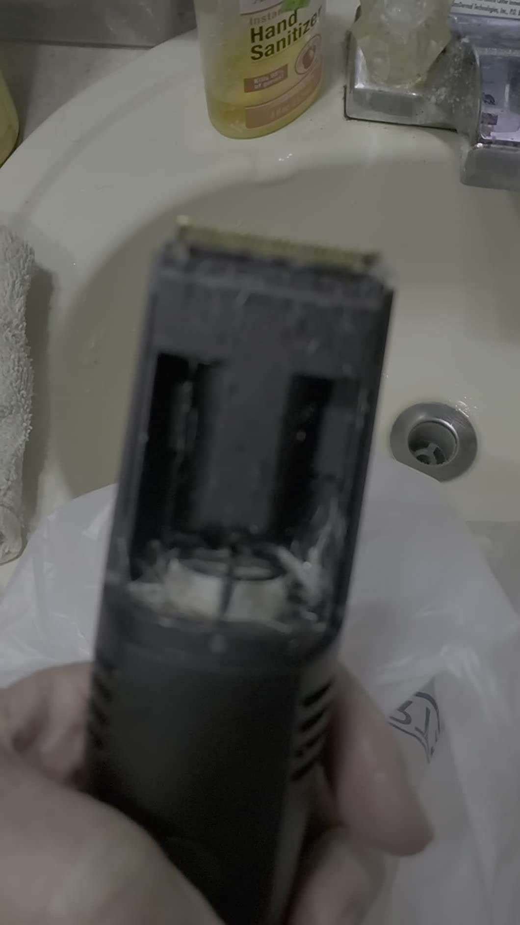 Bell+Howell Vacutrim Professional Beard Trimmer for Men with Vacuum - Electric Cordless Rechargeable Beard Shaver Mens Trimmer, 20 Settings, As Seen on TV - Customer Photo 4