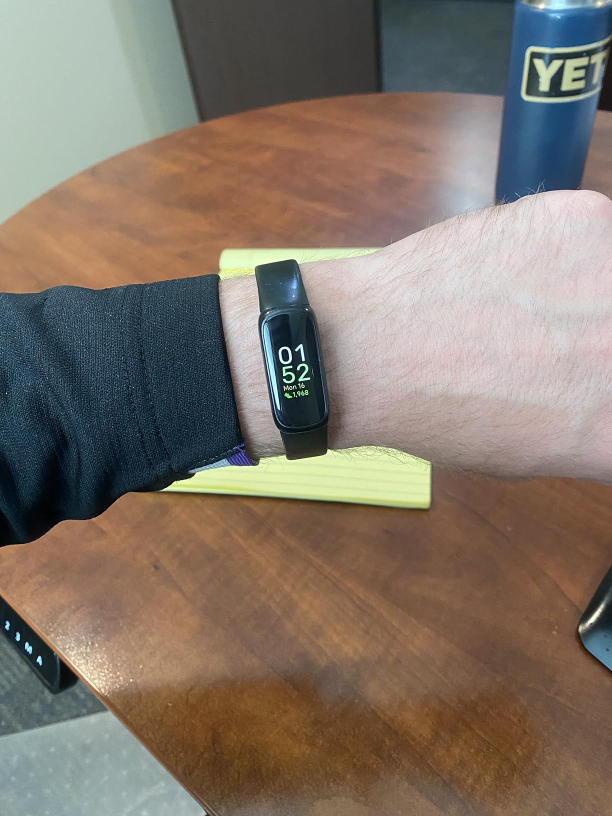 Fitbit Inspire 3 Health &-Fitness-Tracker with Stress Management, Workout Intensity, Sleep Tracking, 24/7 Heart Rate and more, Midnight Zen/Black One Size (S & L Bands Included) Customer Review Fitbit Inspire 3 Health &-Fitness-Tracker with Stress Management, Workout Intensity, Sleep Tracking, 24/7 Heart Rate and more, Midnight Zen/Black One Size (S & L Bands Included) - Customer Photo 3