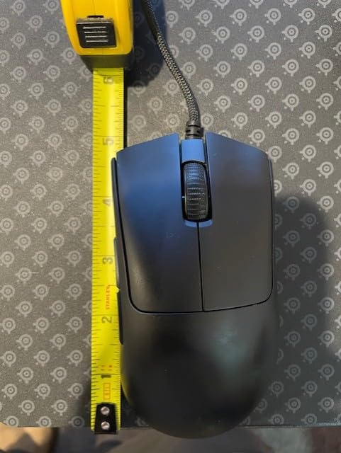 Razer DeathAdder V3 Wired Gaming Mouse: 59g Ultra Lightweight - Focus Pro 30K Optical Sensor - Fast Optical Switches Gen-3-8K Hz HyperPolling-6 Programmable Buttons -Ergonomic -Speedflex Cable- Black - Customer Photo 2