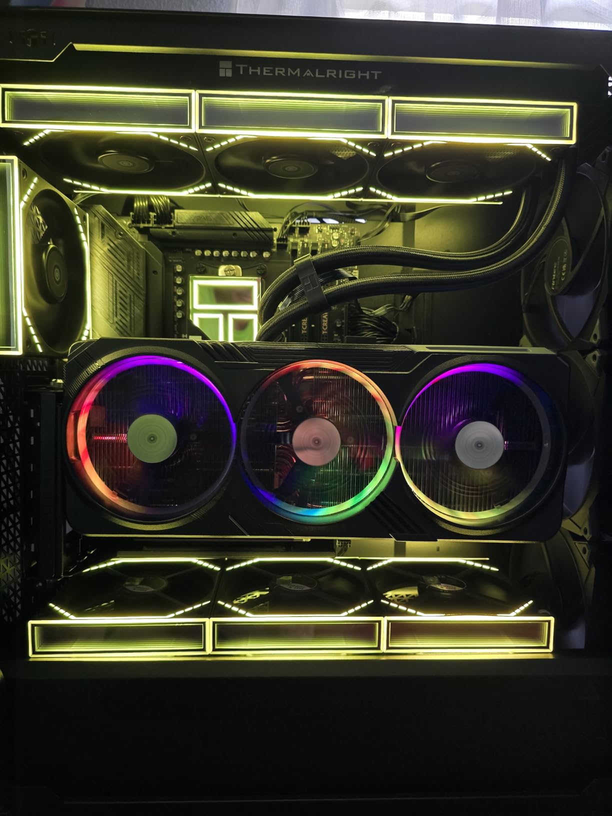 Cooler Master MasterAccessory Vertical GPU Card Holder Kit V3 Black, Premium Riser Cable PCI-E 4.0 x16-165mm, PCIe 3.0 Compatible, Adjustable Length for E-ATX|ATX|Micro ATX Case (MCA-U000R-KFVK03) - Customer Photo 2