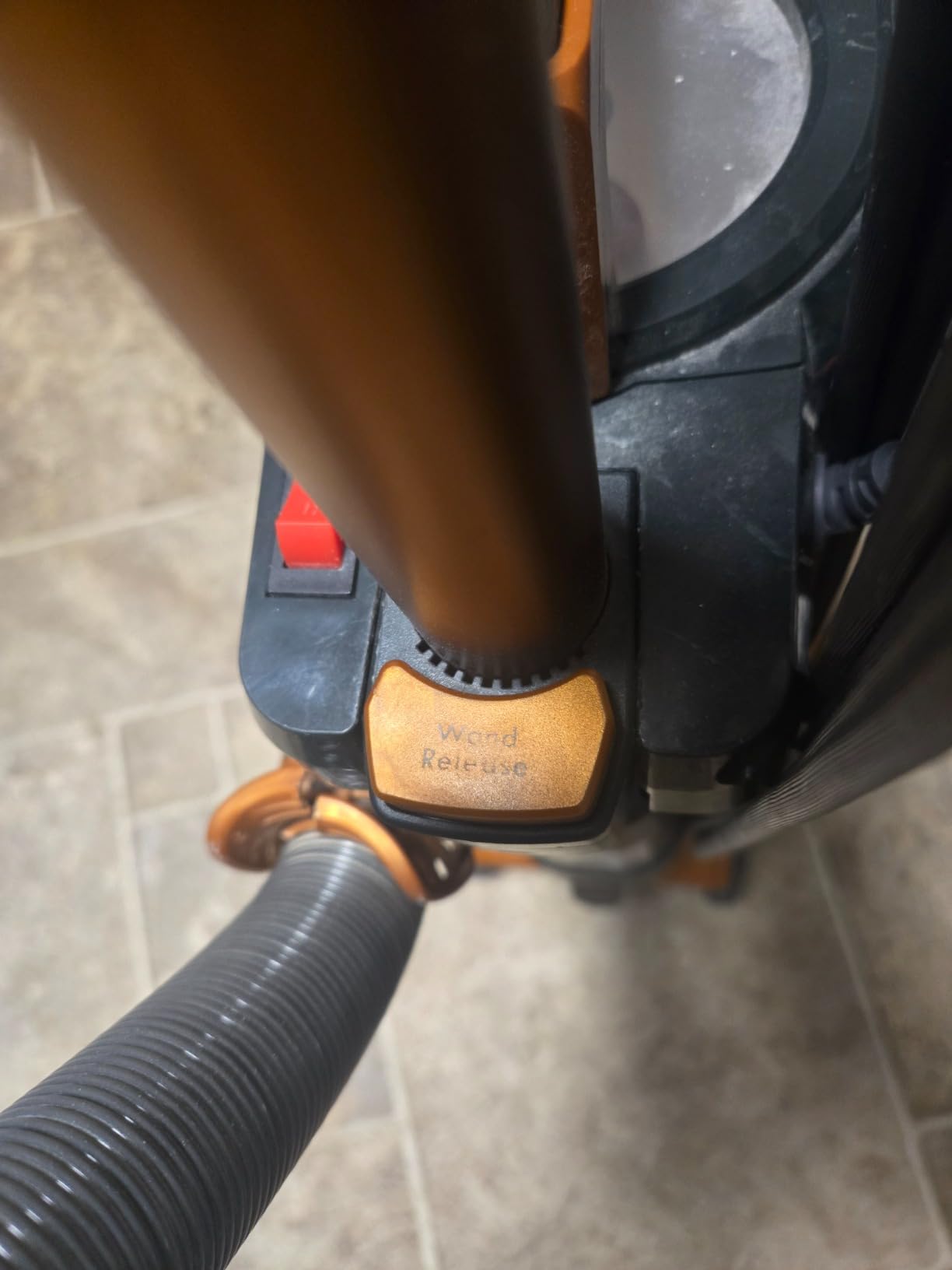 Kenmore DU4080 Featherlite Lift-Up Bagless Upright Vacuum 2-Motor Power Suction Lightweight Carpet Cleaner with HEPA Filter, 2 Cleaning Tools for Pet Hair, Hard Floor, Orange Customer Review Kenmore DU4080 Featherlite Lift-Up Bagless Upright Vacuum 2-Motor Power Suction Lightweight Carpet Cleaner with HEPA Filter, 2 Cleaning Tools for Pet Hair, Hard Floor, Orange - Customer Photo 2