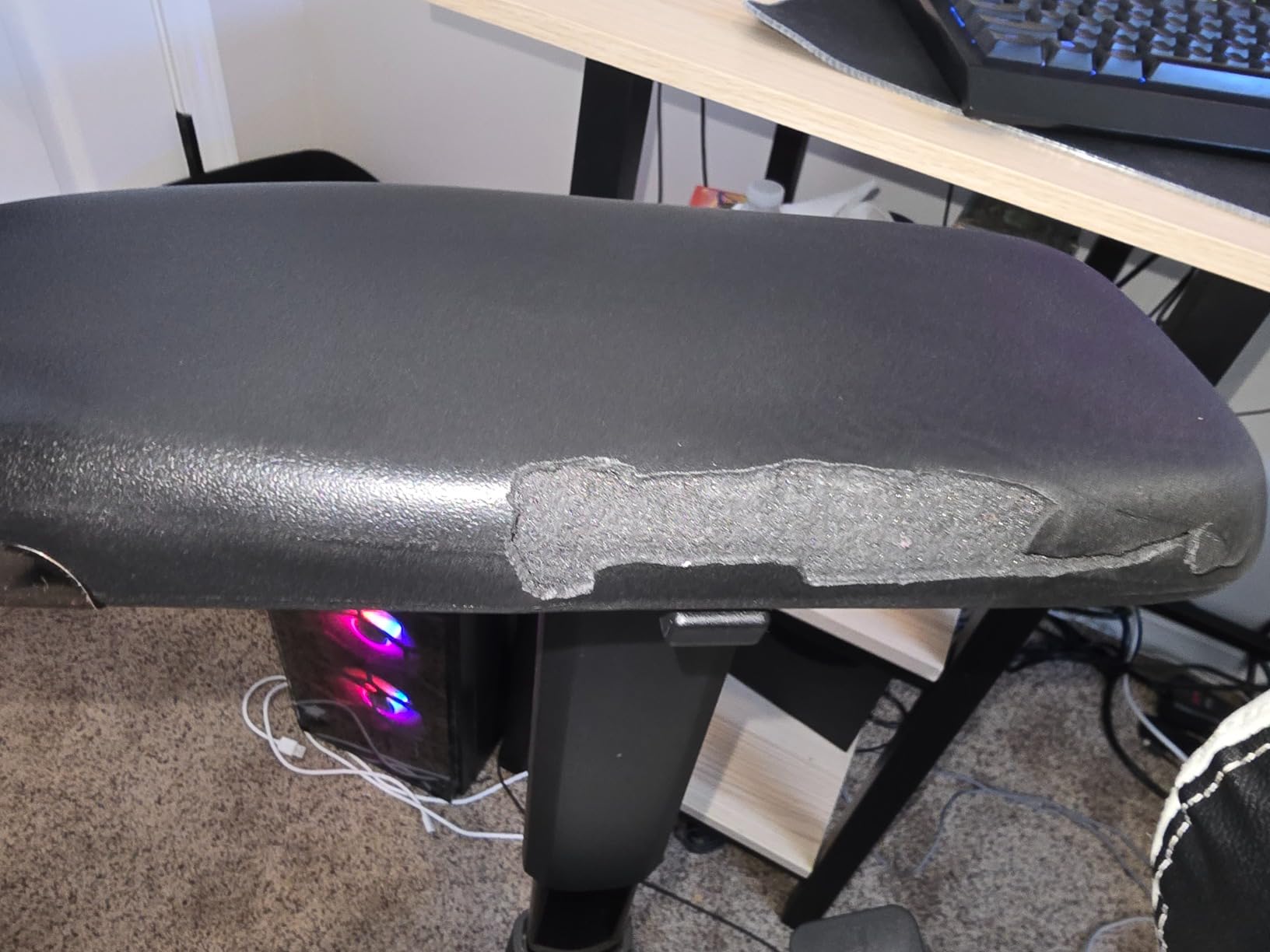 VERTAGEAR S-Line 5800 Gaming Chair, Small/Medium, Burgundy Red Customer Review VERTAGEAR S-Line 5800 Gaming Chair, Small/Medium, Burgundy Red - Customer Photo 2