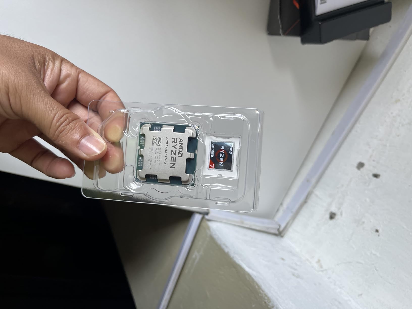 AMD Ryzen 7 7700X 8-Core, 16-Thread Unlocked Desktop Processor - Customer Photo 1