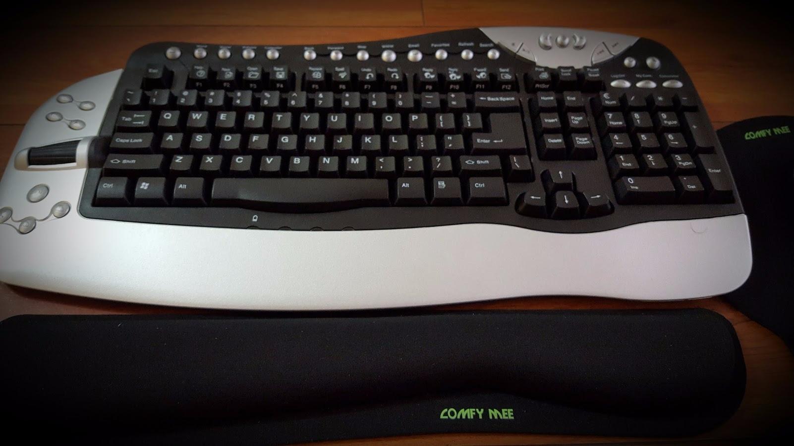 VAGAU Premium Keyboard Wrist Rest and Mouse Pad Wrist Support, Ergonomic Memory Foam Set for Office, Laptop, Mac, Computer and Gaming, Comfortable Typing &Wrist Pain Relief (2 Pack) Customer Review VAGAU Premium Keyboard Wrist Rest and Mouse Pad Wrist Support, Ergonomic Memory Foam Set for Office, Laptop, Mac, Computer and Gaming, Comfortable Typing &Wrist Pain Relief (2 Pack) - Customer Photo 3