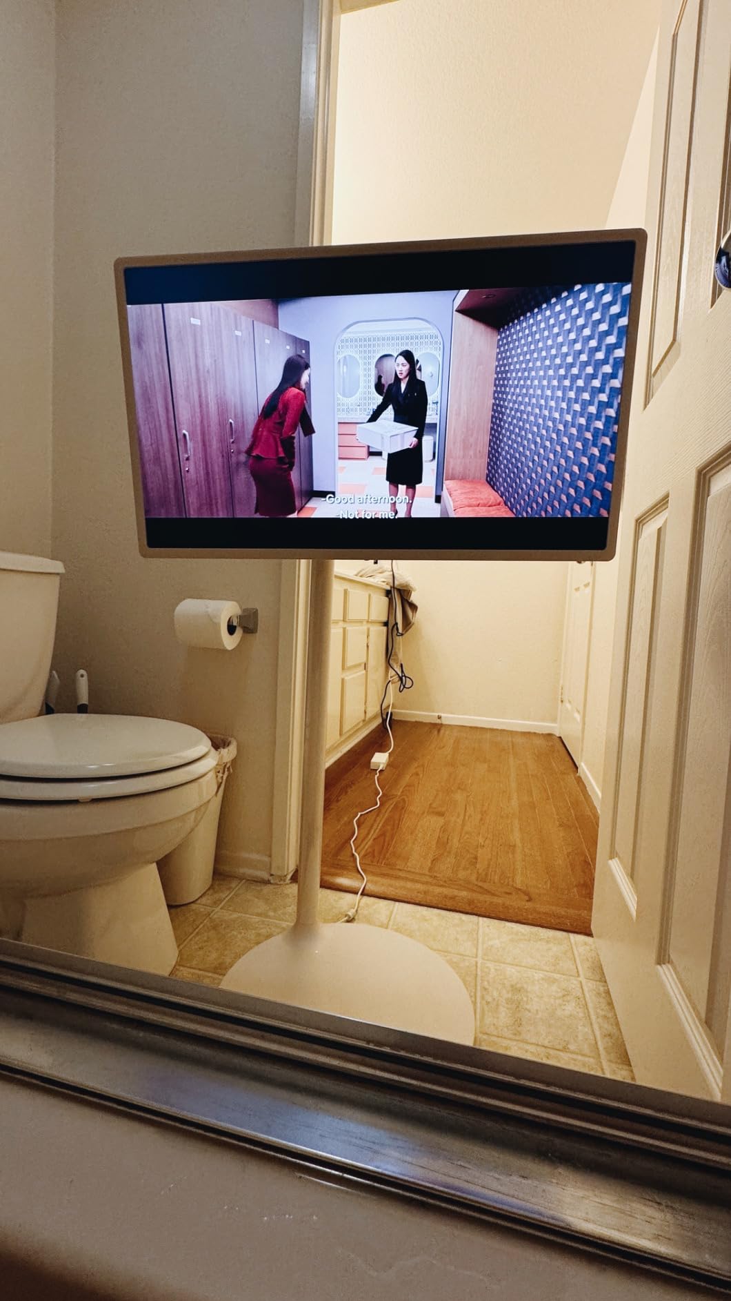 LG 27-Inch Class StanbyMe 1080p-Portable Touch-Screen-Monitor 27ART10AKPL, Built-in Battery, Full Swivel Rotation, 60Hz Refresh Rate, Calming Beige - Customer Photo 2