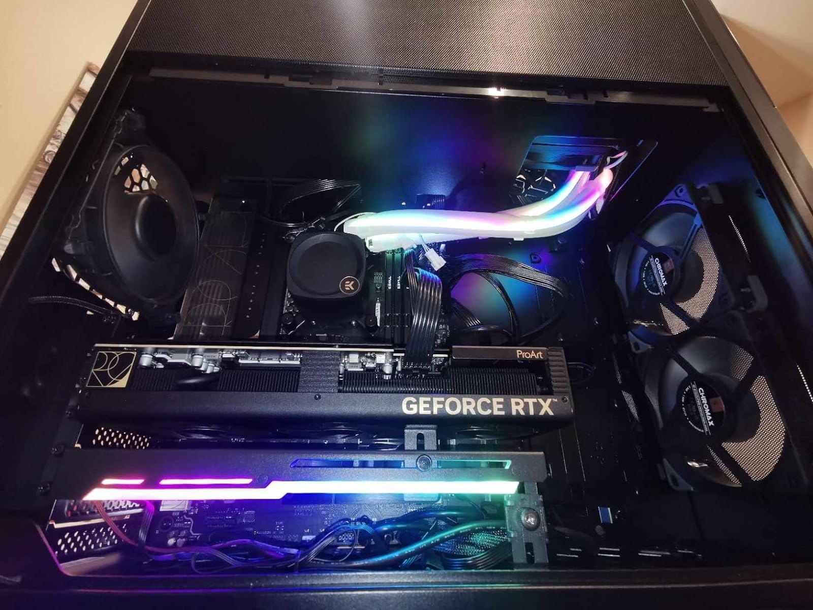 Intel Core i9-13900K Desktop Processor 24 cores (8 P-cores + 16 E-cores) 36M Cache, up to 5.8 GHz - Customer Photo 2