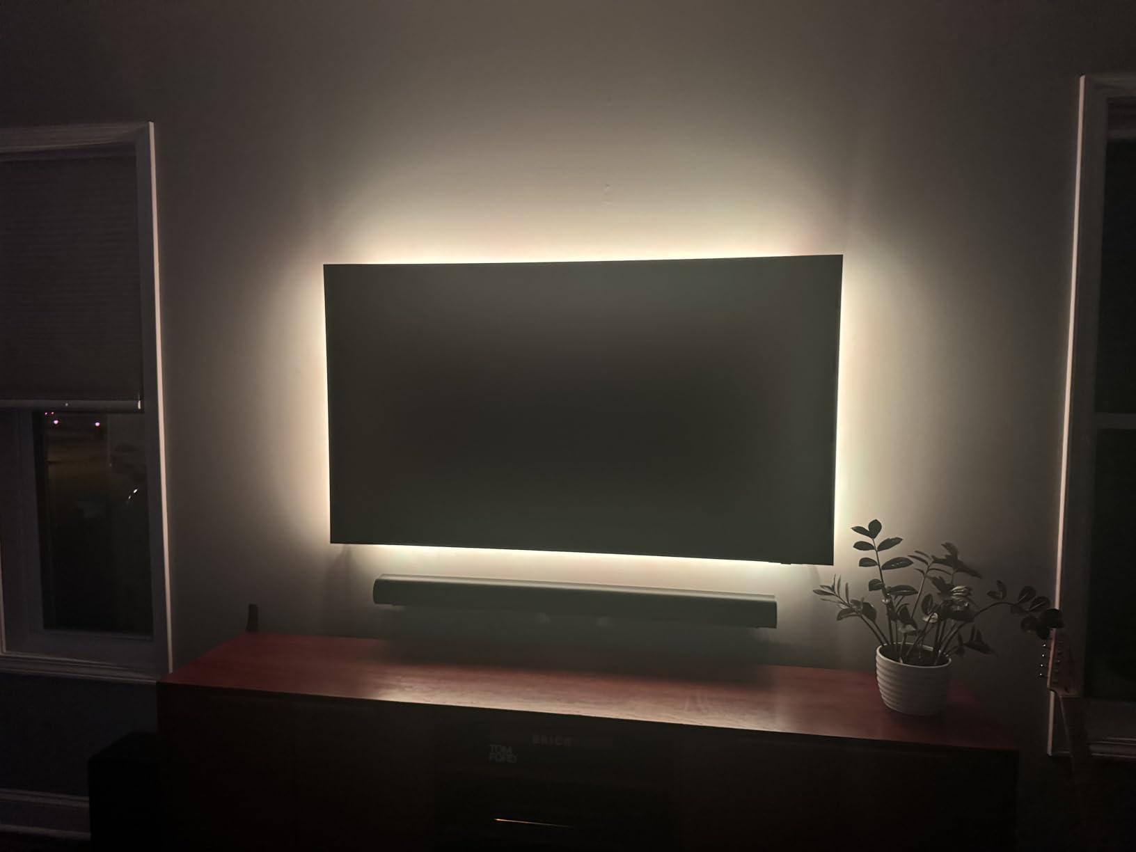 Govee TV LED Backlight, RGBIC Smart LED Strip Lights for 55-65 Inch TVs, Bluetooth and Wi-Fi APP Control, Works with Alexa & Google Assistant, Music Sync, 99+ Scene Modes, Adapter - Customer Photo 1
