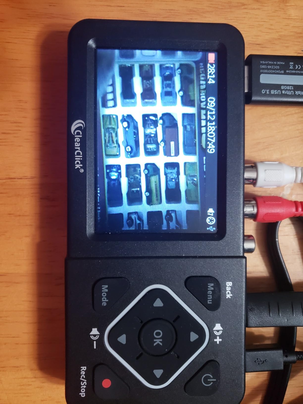 ClearClick Video to Digital Converter 3.0 (Third Generation) - Record Video & Audio from VCR's, VHS, AV, RCA, Hi8, Camcorder, DVD, Turntables, Cassette Tapes (Bundle) [Requires Working VCR/Camcorder] - Customer Photo 2