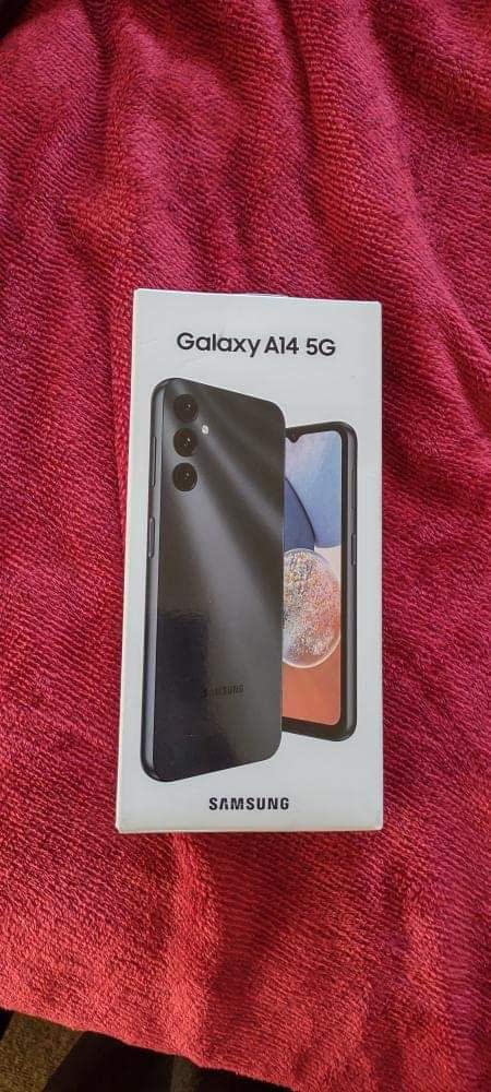 SAMSUNG Galaxy A14 5G A Series Cell Phone, Factory Unlocked Android Smartphone, 64GB w/Expandable Storage, Long Battery Life, 13MP Camera, 6.6 SAMSUNG Galaxy A14 5G A Series Cell Phone, Factory Unlocked Android Smartphone, 64GB w/Expandable Storage, Long Battery Life, 13MP Camera, 6.6