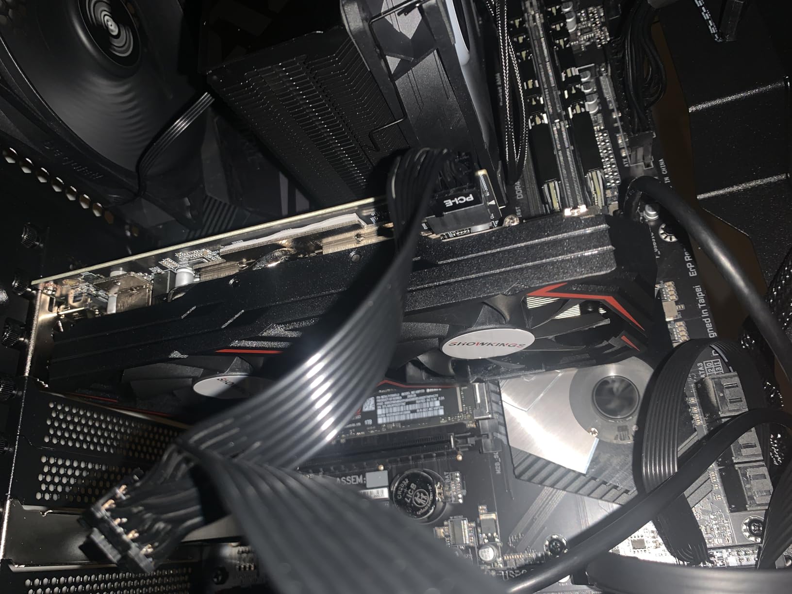 SHOWKINGS Radeon RX 580 8GB Graphics Card, 256Bit 2048SP GDDR5 AMD Video Card for Pc Gaming, DP HDMI DVI-Output, PCI Express 3.0 with Dual Fan for Office and Gaming - Customer Photo 4