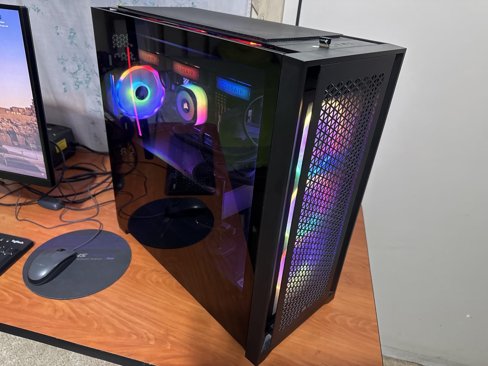 Corsair RM850x Shift Fully Modular ATX Power Supply - 80 Plus Gold - ATX 3.1 - PCIe 5.1 - Zero RPM - Modular Side Interface - Black Customer Review Corsair RM850x Shift Fully Modular ATX Power Supply - 80 Plus Gold - ATX 3.1 - PCIe 5.1 - Zero RPM - Modular Side Interface - Black - Customer Photo 1