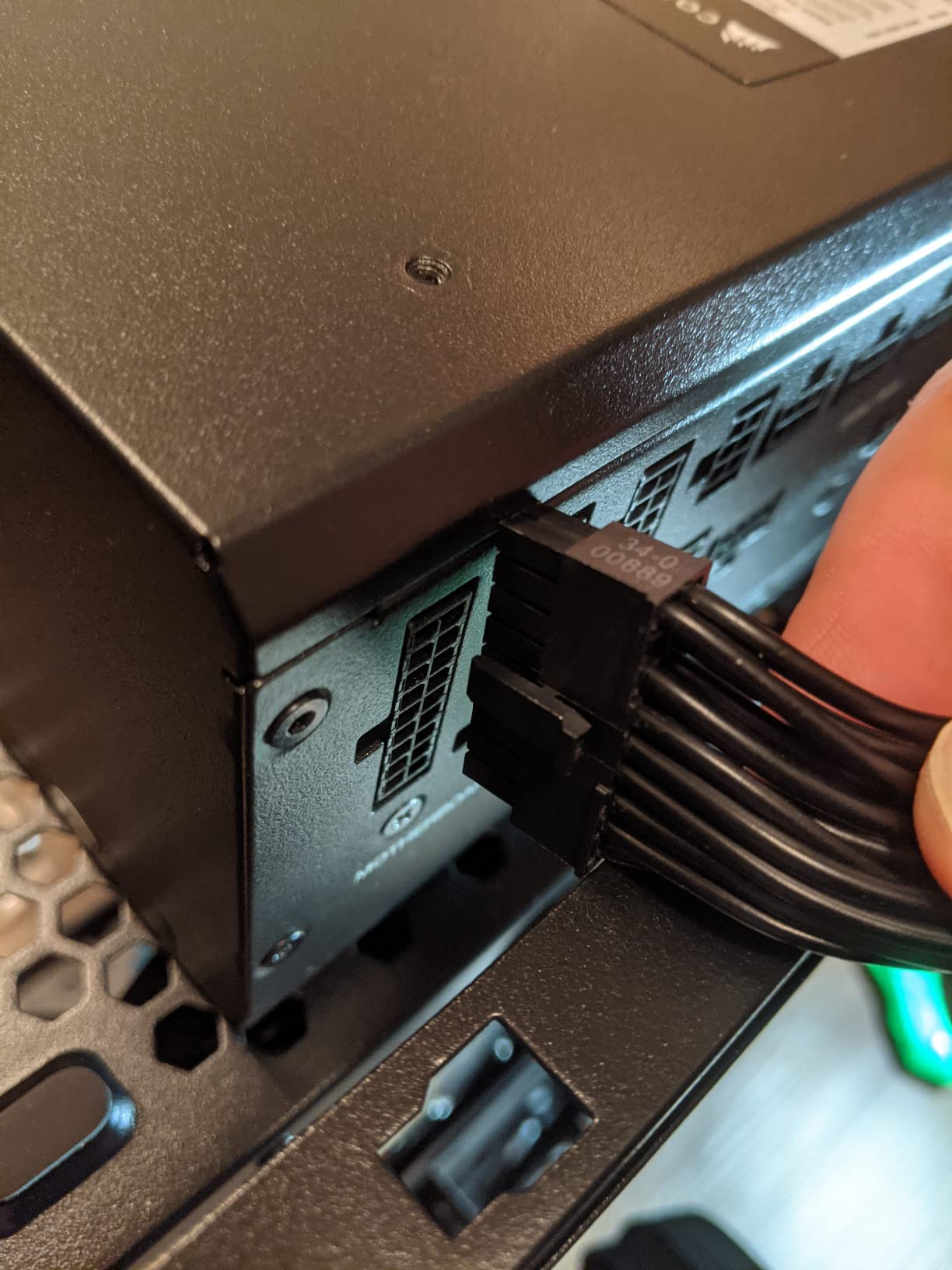 Corsair RM850x Shift Fully Modular ATX Power Supply - 80 Plus Gold - ATX 3.1 - PCIe 5.1 - Zero RPM - Modular Side Interface - Black Customer Review Corsair RM850x Shift Fully Modular ATX Power Supply - 80 Plus Gold - ATX 3.1 - PCIe 5.1 - Zero RPM - Modular Side Interface - Black - Customer Photo 3