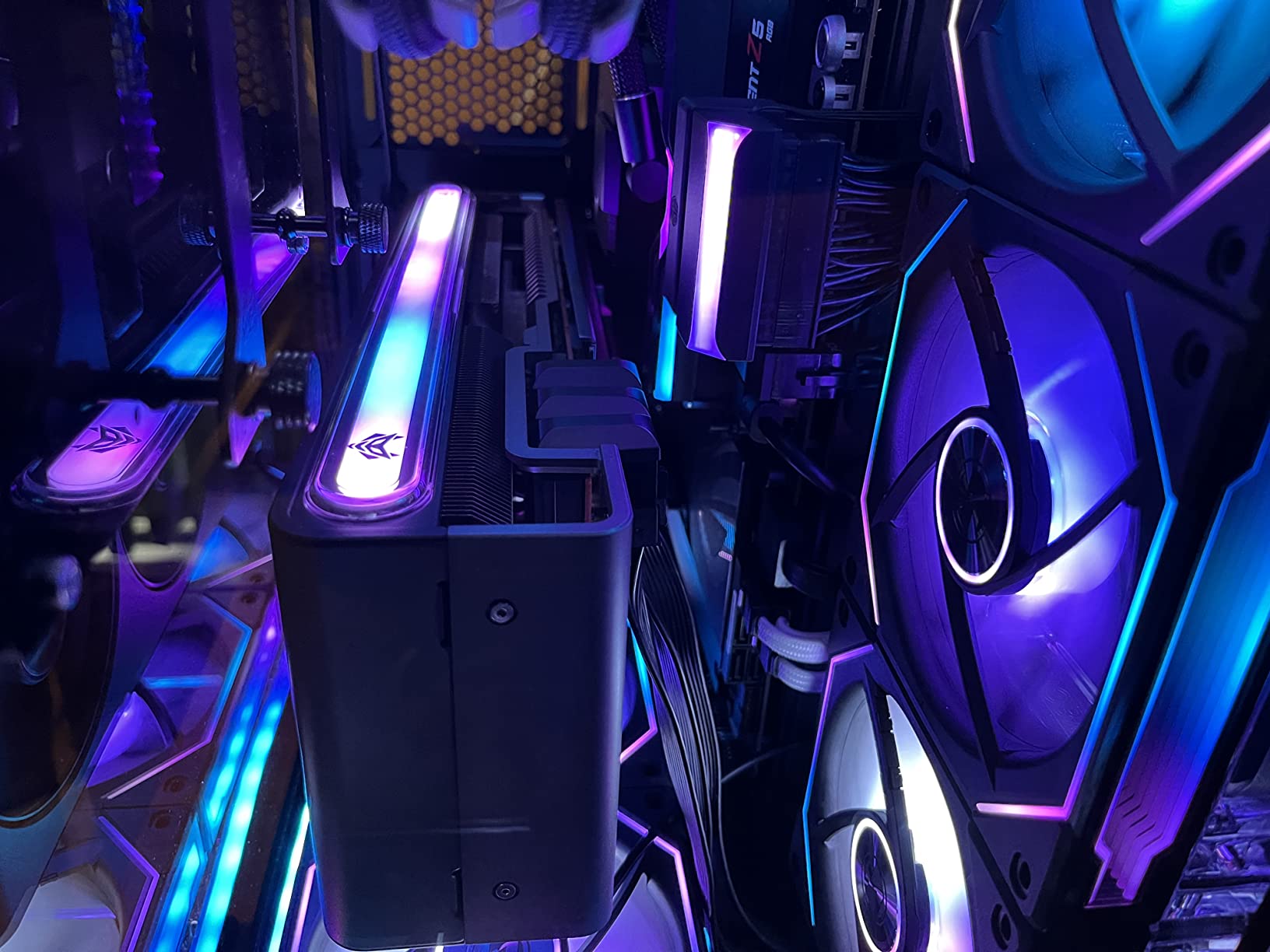 Sapphire 11322-01-40G Nitro+ AMD Radeon RX 7900 XTX Vapor-X Gaming Graphics Card with 24GB GDDR6, AMD RDNA 3 - Customer Photo 2