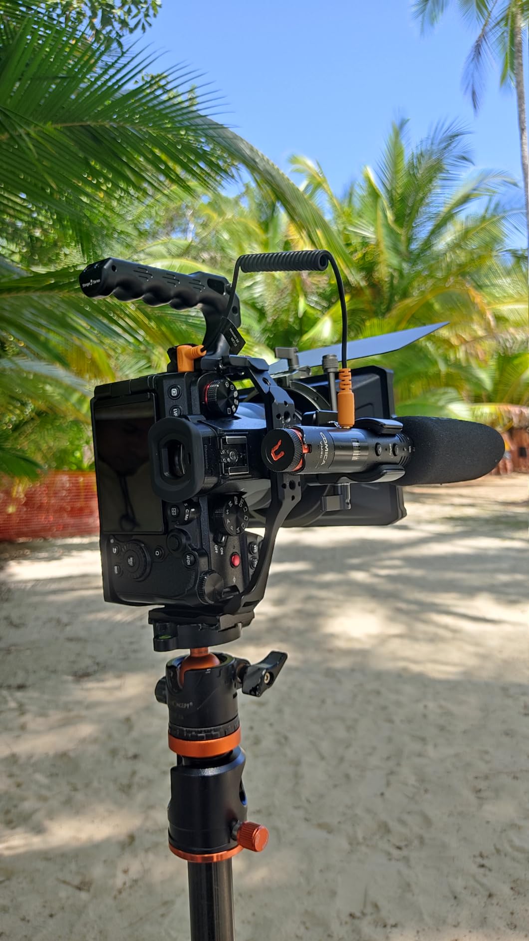 Panasonic LUMIX S5II Mirrorless Camera, 24.2MP Full Frame with Phase Hybrid AF, New Active I.S. Technology, Unlimited 4:2:2 10-bit Recording - DC-S5M2BODY Black - Customer Photo 2