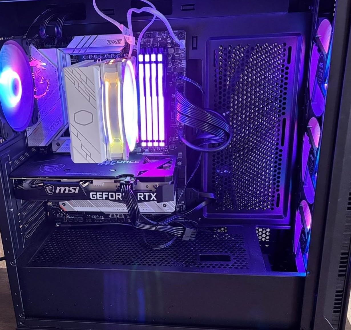 Cooler Master Hyper 212 Halo Black CPU Air Cooler, 120 Halo² PWM Fan, Dual Loop ARGB, Aluminum Top Cover, 4 Copper Heat Pipes, 154mm Tall, AMD Ryzen AM5|AM4, Intel LGA 1851|1700|1200 Brackets - Customer Photo 1