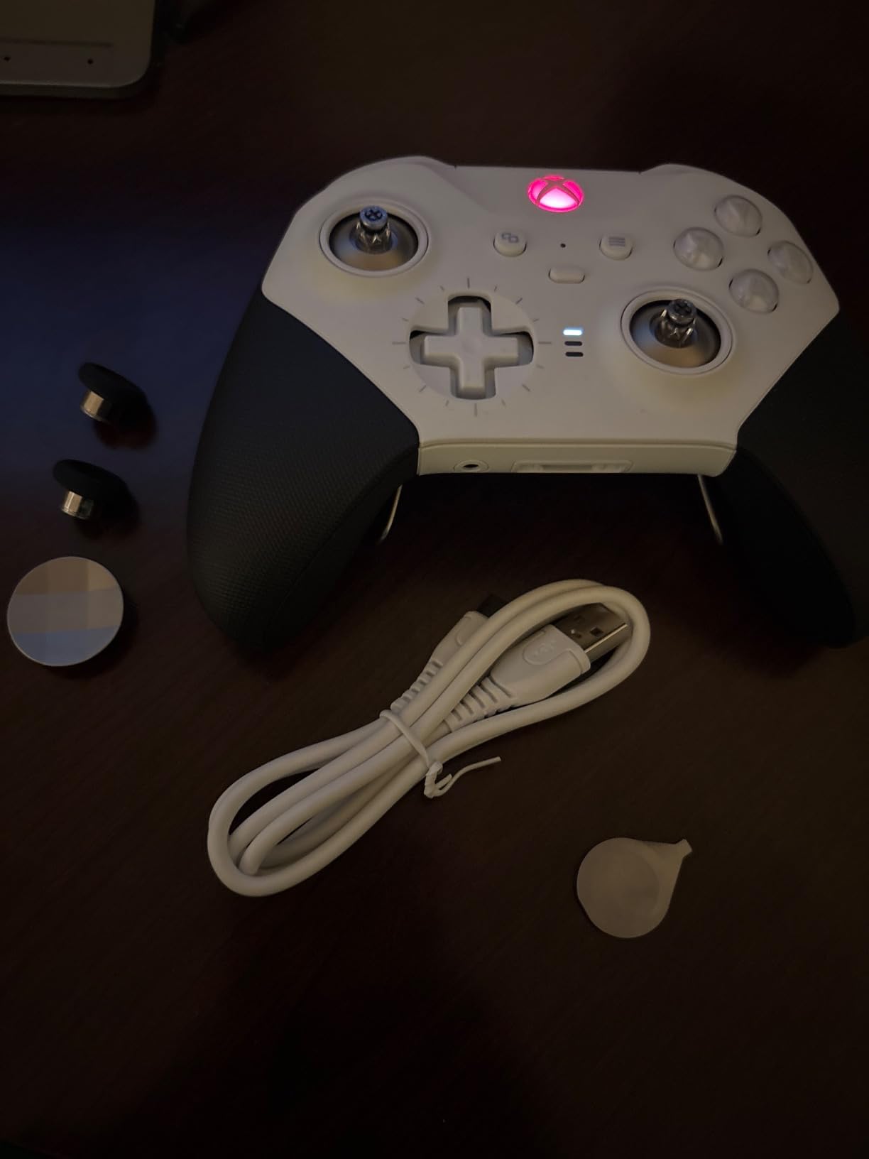 Xbox Microsoft Elite Wireless Controller Series 2 Core - White (Renewed) - Customer Photo 2