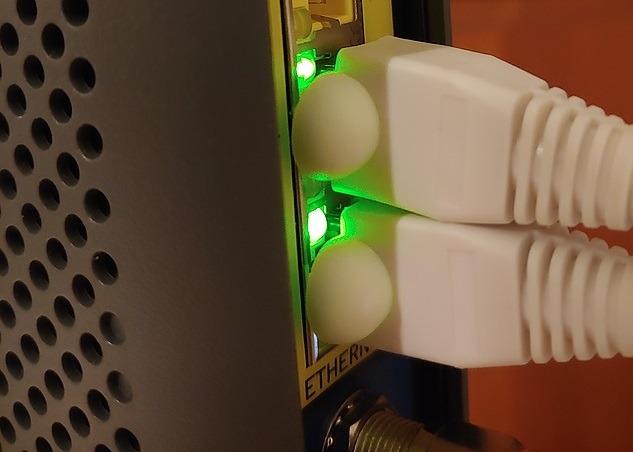 Motorola B12 - Advanced Compact Cable Modem | Pairs with Any WiFi Router | Supports Comcast Xfinity, Cox, Spectrum | 2500 Mbps Max | DOCSIS 3.1 | 2.5 Gbps Port | Nex Gen MB8611 - Customer Photo 2