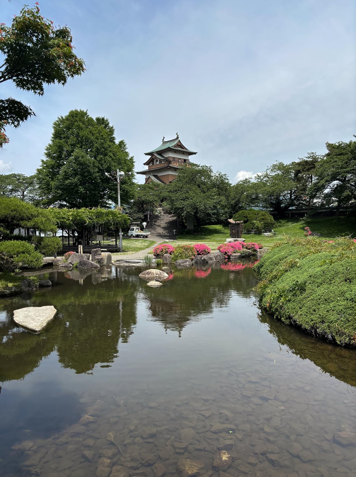 Canon EOS R50 Mirrorless Camera RF-S18-45mm F4.5-6.3 is STM Lens Kit, 24.2 Megapixel CMOS (APS-C) Sensor, 4K Video, Hybrid Camera, Photo and Video, Vlogging, Content Creator, RF Mount, White - Customer Photo 1