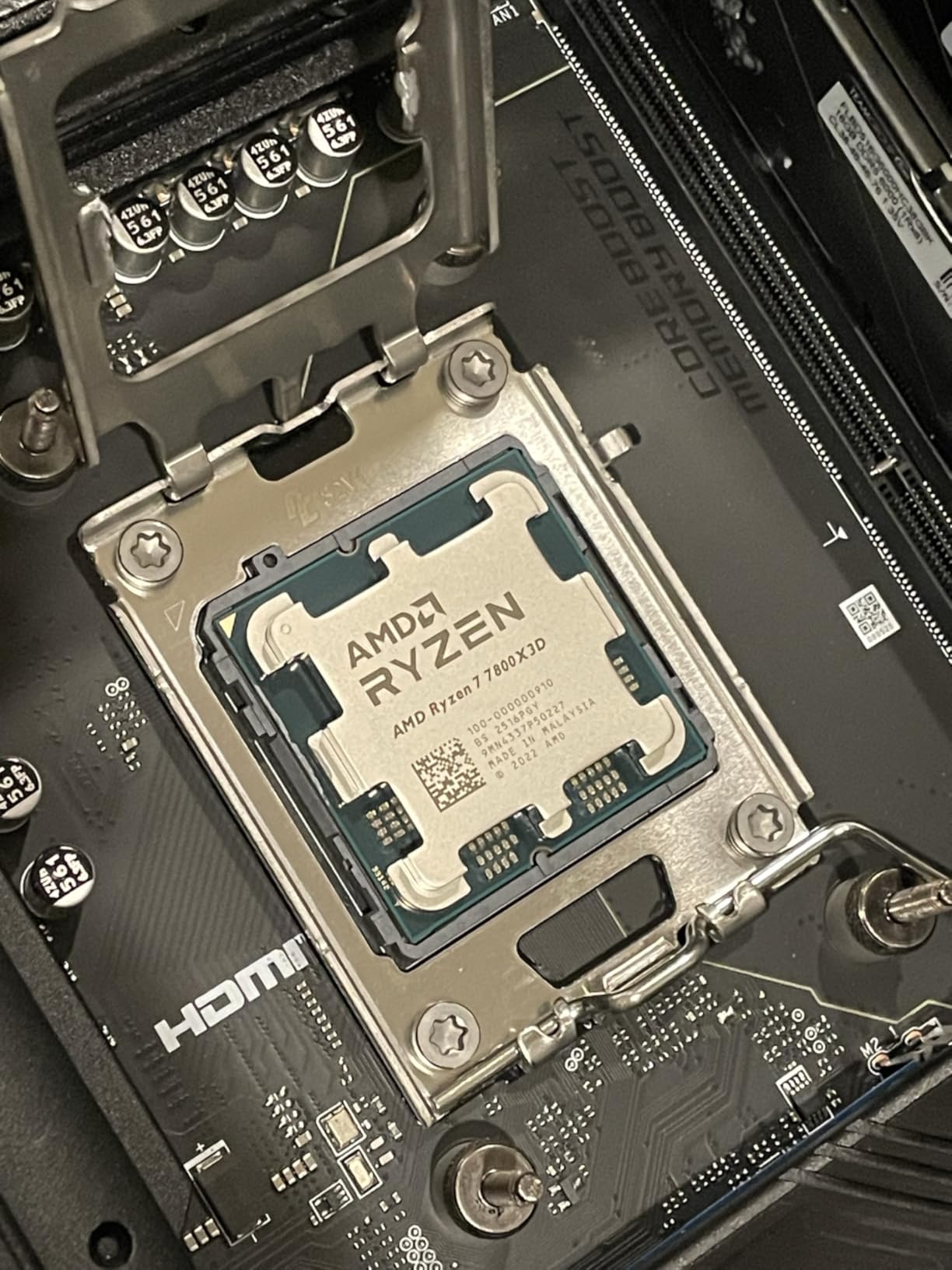 AMD Ryzen 7 7800X3D 8-Core, 16-Thread Desktop Processor - Customer Photo 3