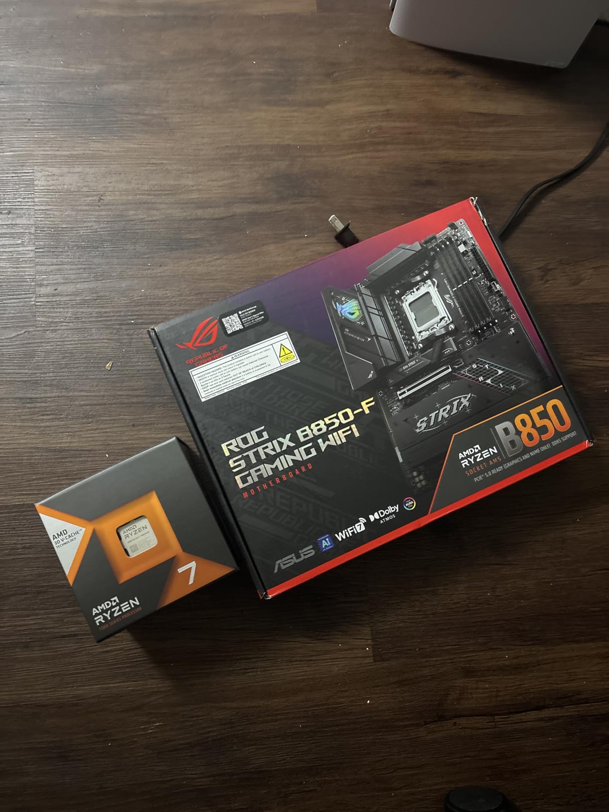 AMD Ryzen 7 7800X3D 8-Core, 16-Thread Desktop Processor - Customer Photo 3