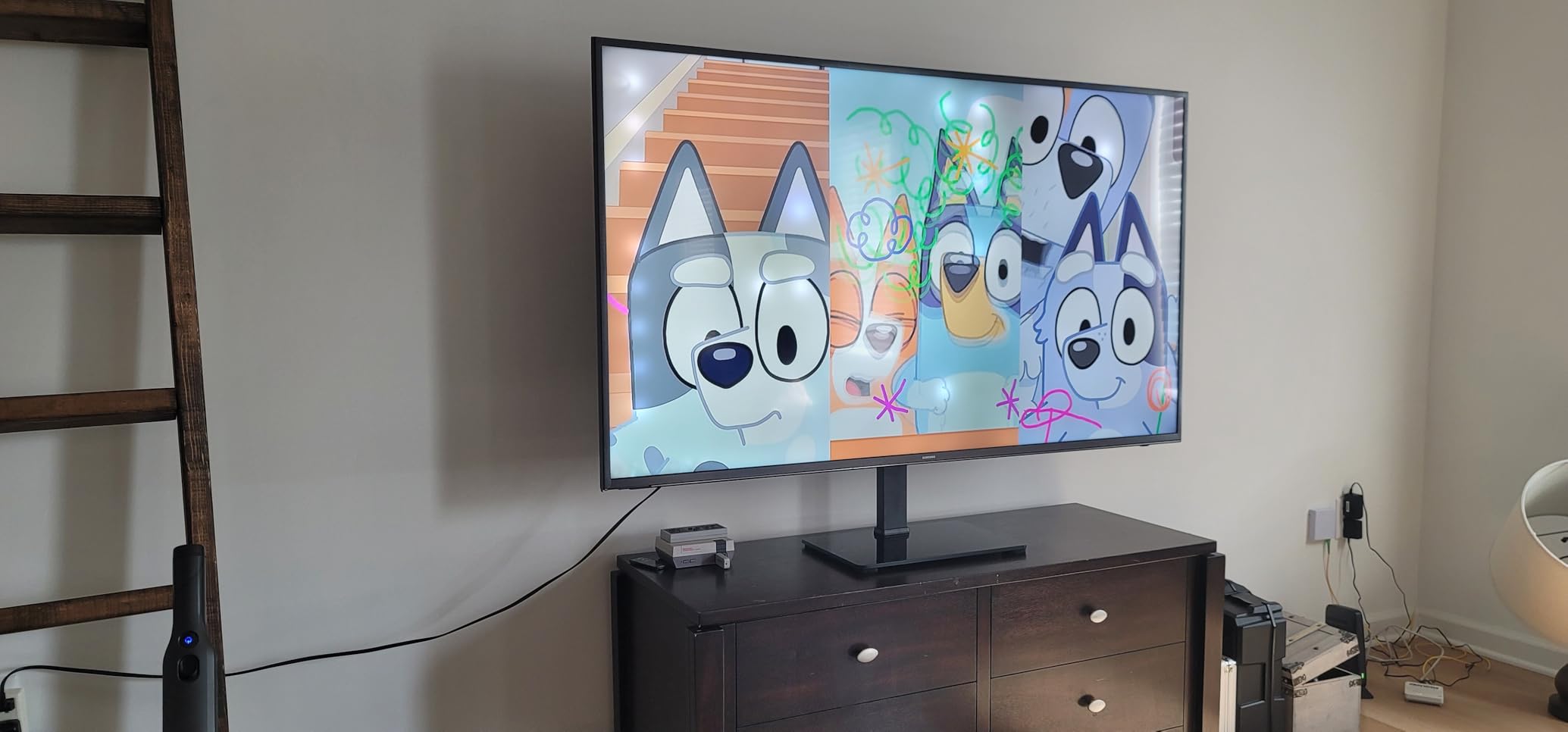 Perlegear Universal Swivel TV Stand Base for 32–70 inch TVs, Height Adjustable Table Top TV Stand Mount with Tilt, Tempered Glass Base, Holds up to 88 lbs, Max VESA 400x400mm, PGTVS26 - Customer Photo 2