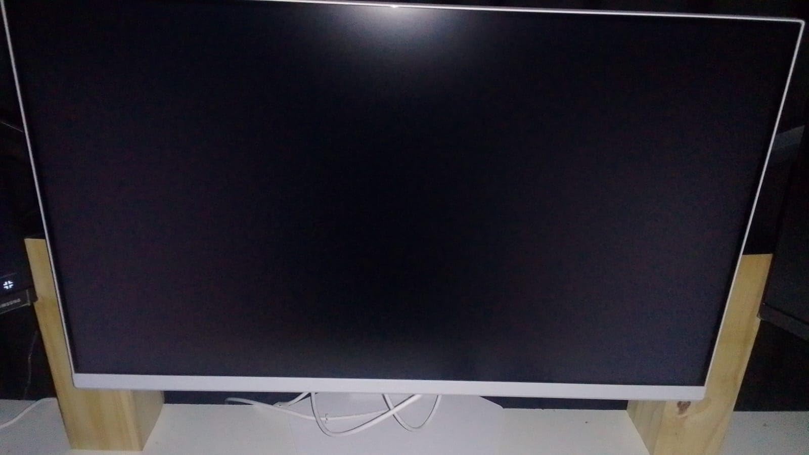 LG 32GQ750-B 32-inch Ultragear 4K UHD (3840 x 2160) Gaming Monitor, 144Hz, 1ms, AMD FreeSync Premium, HDR10, Reader Mode, Built-in Speaker, HDMI, DisplayPort, Tilt/Height/Pivot Stand, Black - Customer Photo 4