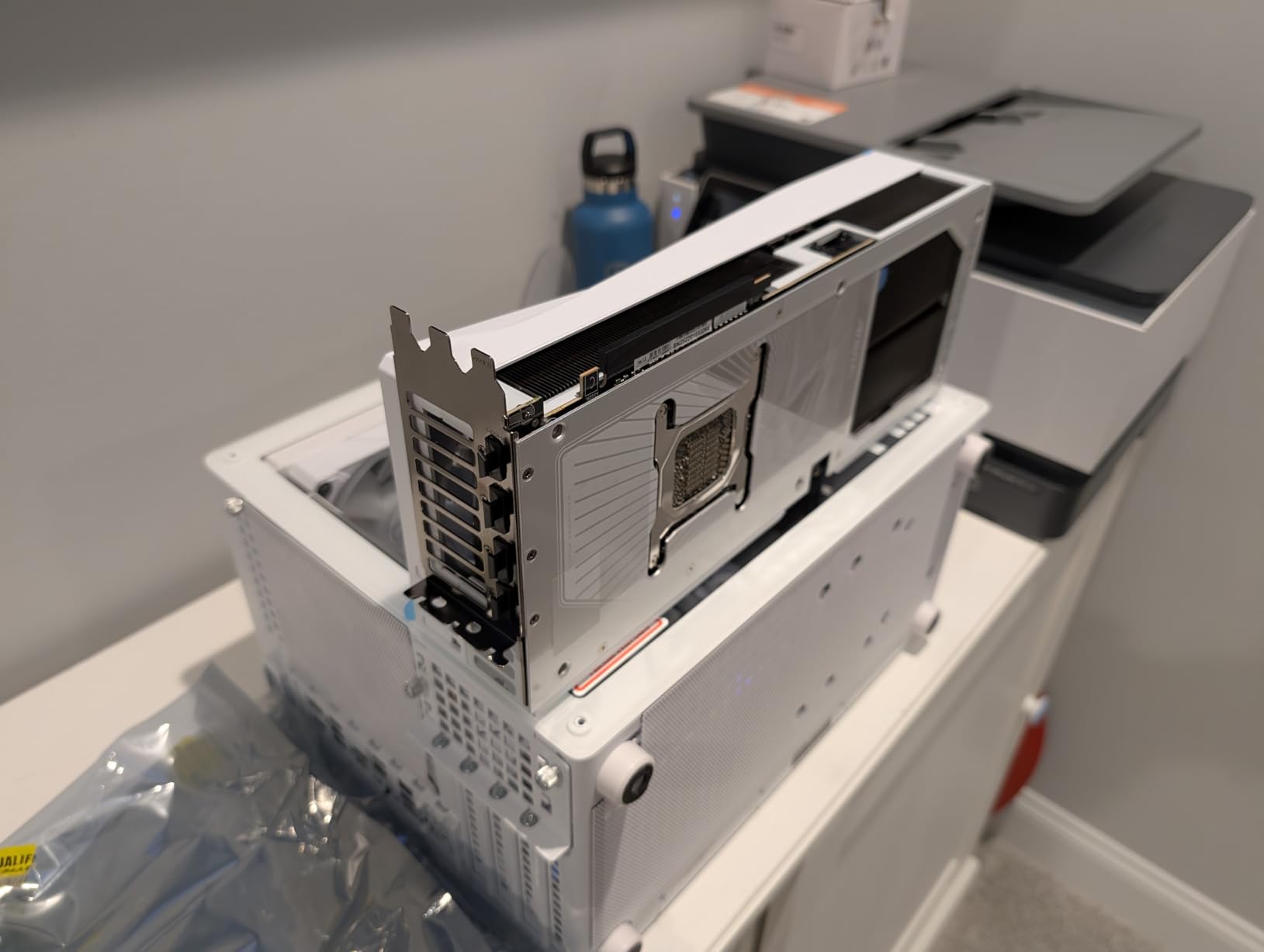 GIGABYTE GV-N4090AERO OC-24GD GeForce RTX 4090 AERO OC 24G Graphics Card, 3X WINDFORCE Fans, 24GB 384-bit GDDR6X, Video Card - Customer Photo 2