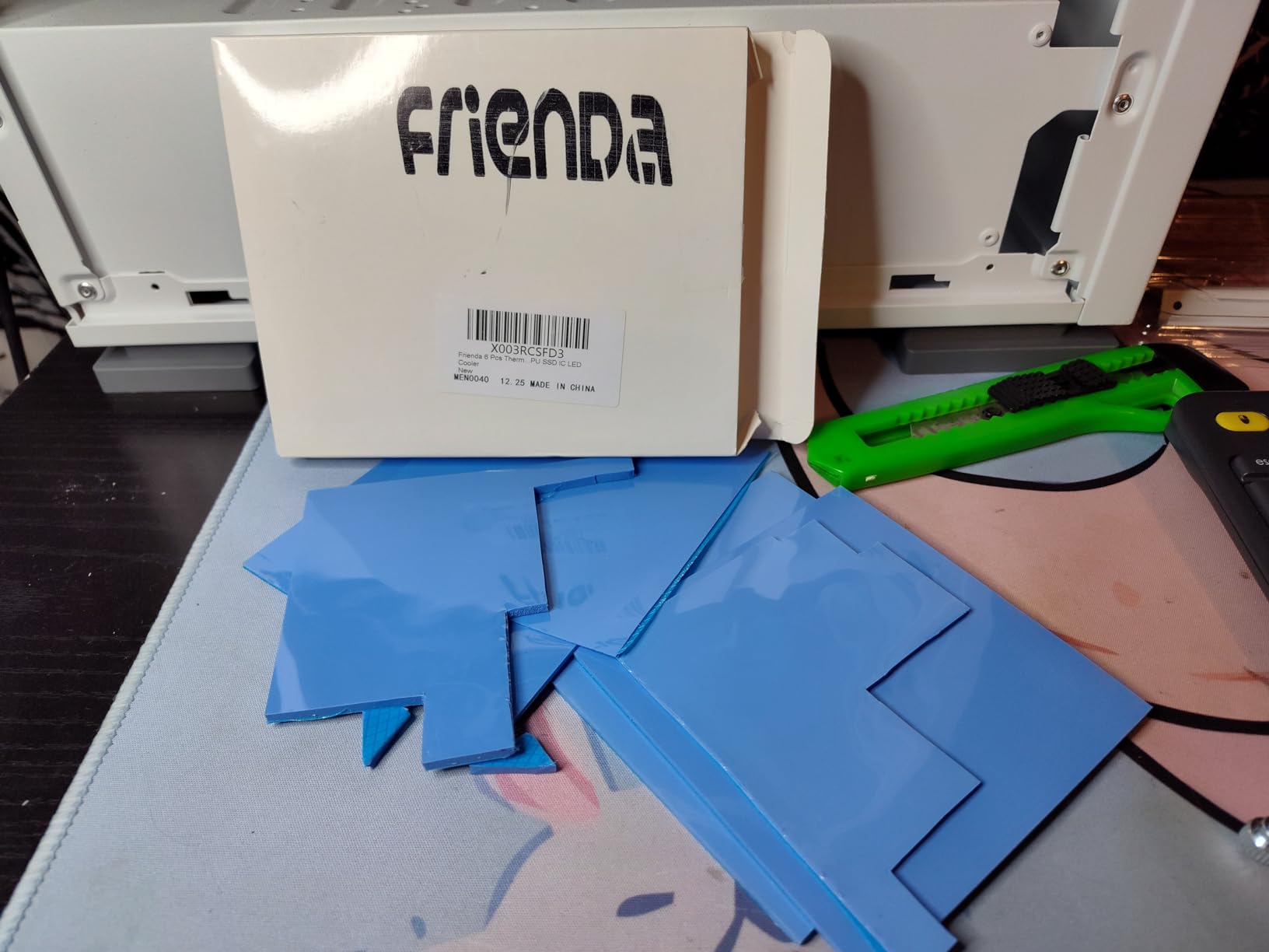 Frienda 6 Pcs Thermal Pad 100 x 100 mm, 0.5 mm, 1 mm, 1.5 mm, 2 mm, 2.5 mm, 3 mm Heat Resistant Conductive Silicone Thermal Pads Conductivity 6.0 W/M for Laptop Heatsink CPU GPU LED Cooler(Blue) - Customer Photo 2