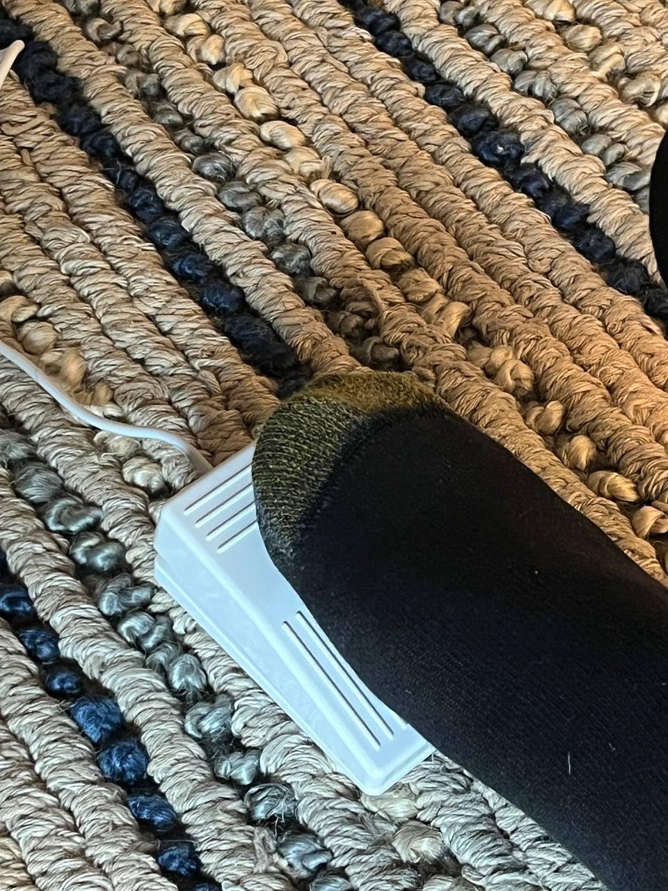 iKKEGOL Upgraded USB Foot Pedal Switch Optical Full Quiet No Tactile Feel Sound Quick-Tap Programmable PC Gaming Footpedal Single Control Map Mouse Keyboard for Push to Talk, Transcription HID - Customer Photo 1