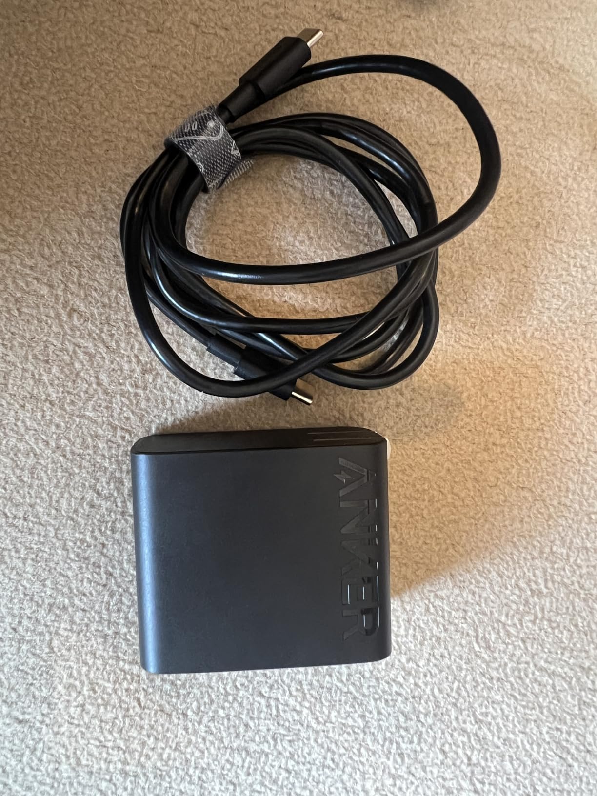 Anker MacBook Charger, Compact and Foldable 100W USB C Charger for MacBook Air, Samsung Galaxy, iPhone 17/16 Series, iPad Pro, and More, 5FT USB C Cable Included - Customer Photo 2