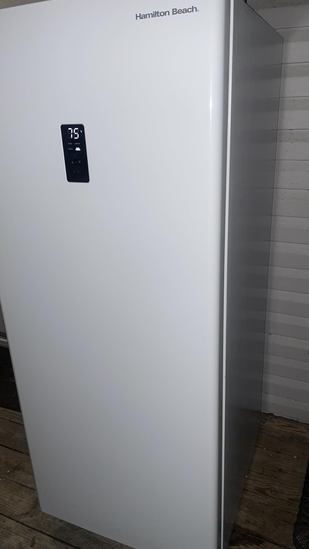 Hamilton Beach HZ4941 14 cu ft Upright Convertible Fridge/Freezer-Frost Free-Reversible Door-Removable Glass Shelves-LED Interior Light, White - Customer Photo 1