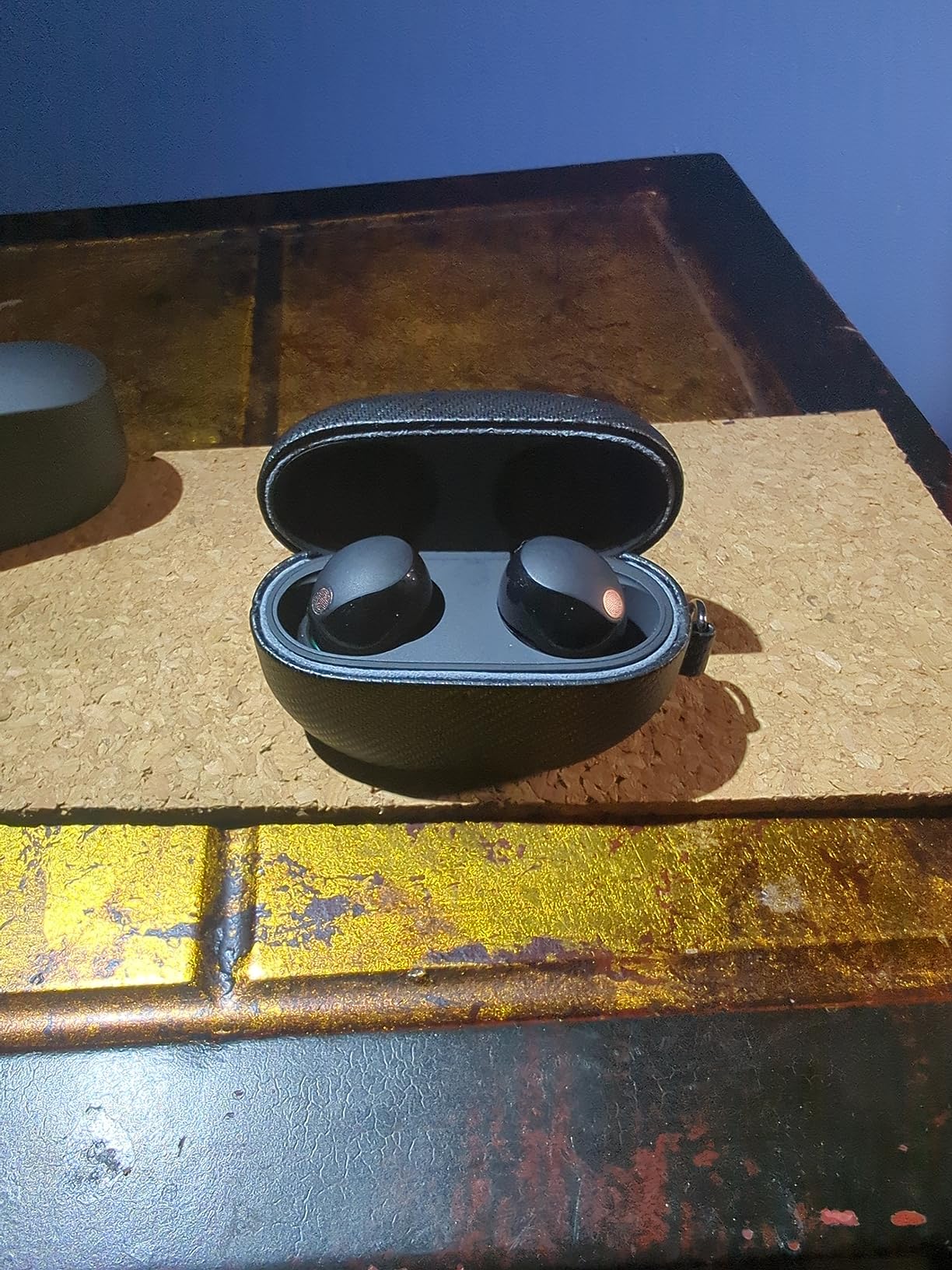 Sony WF-1000XM5 The Best Truly Wireless Bluetooth Noise Canceling Earbuds & in-Ear Headphones with Alexa Built-in, Black Customer Review Sony WF-1000XM5 The Best Truly Wireless Bluetooth Noise Canceling Earbuds & in-Ear Headphones with Alexa Built-in, Black - Customer Photo 4