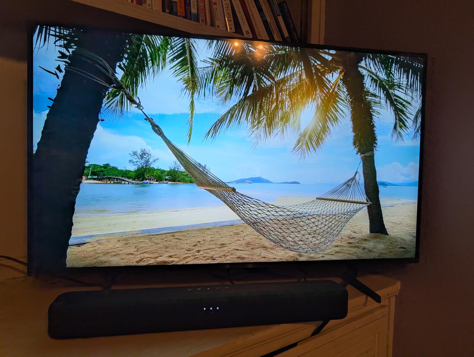 Amazon Fire TV Soundbar, 2.0 speaker with DTS Virtual:X and Dolby Audio, Bluetooth connectivity - Customer Photo 5